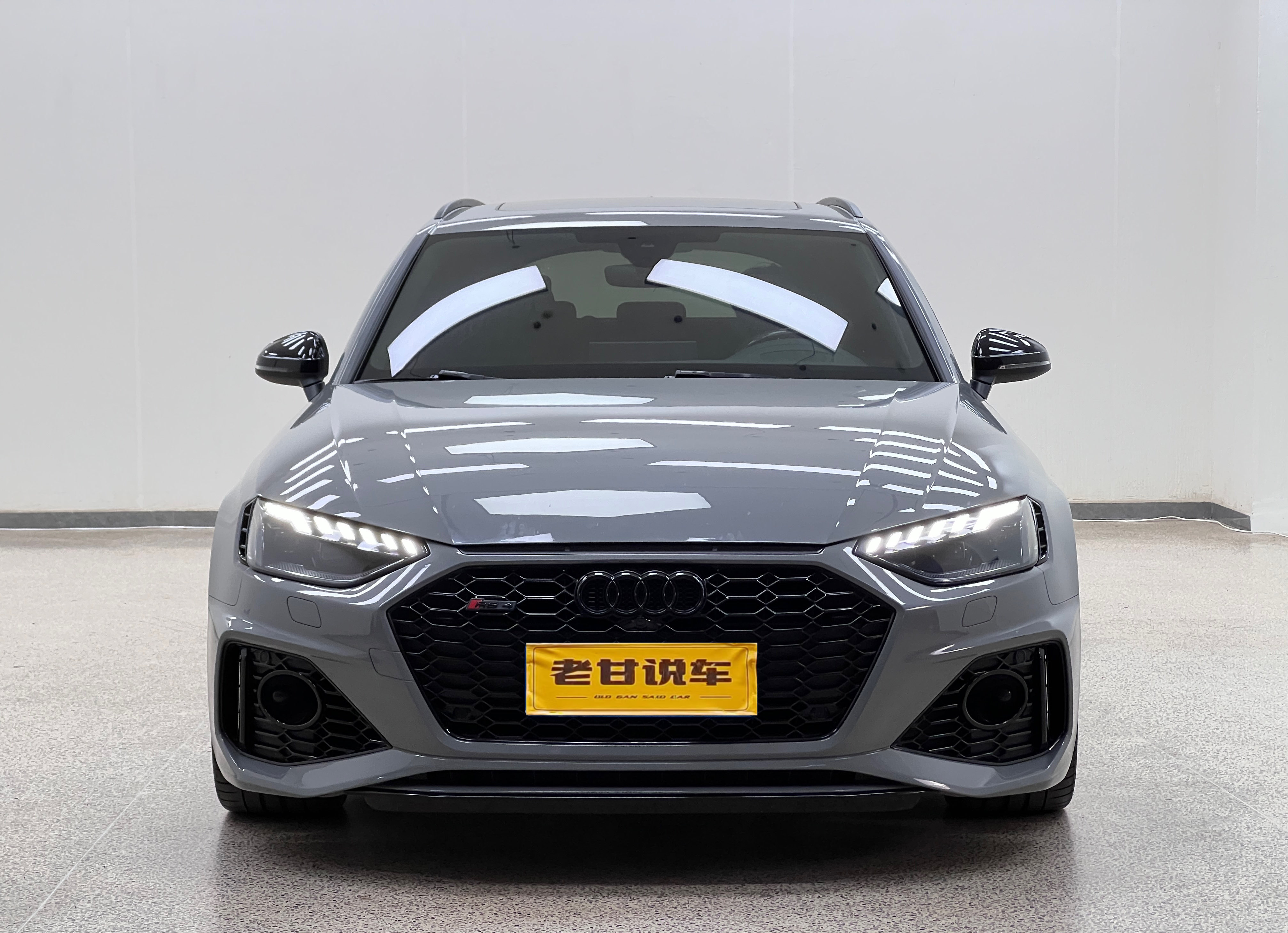 Audi RS 4 2021 car image #4