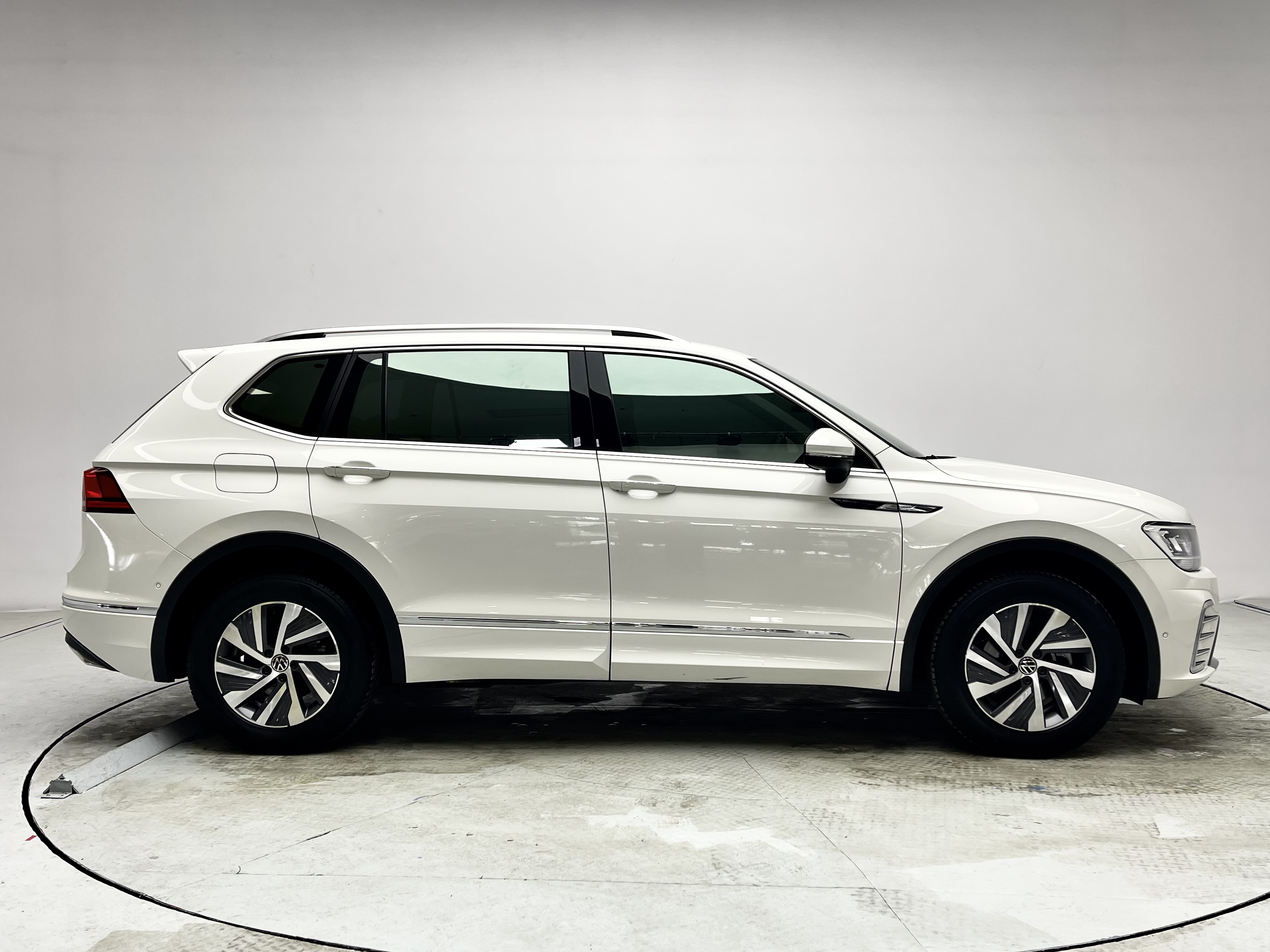 Volkswagen Tiguan L New Energy 2021 imagen de coche #4
