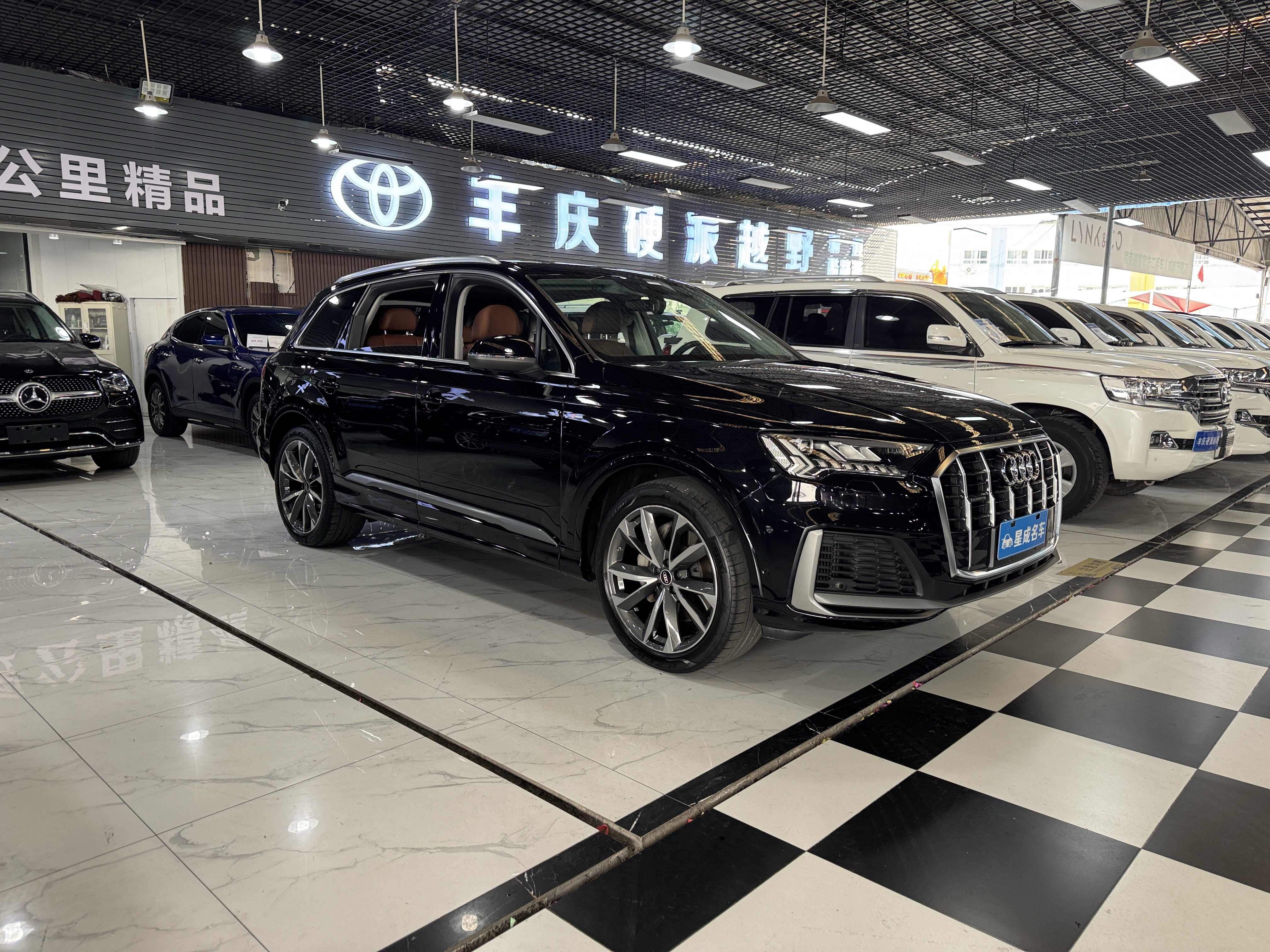 Audi Q7 2021 #4 Audi Q7 2021 immagine di auto #4