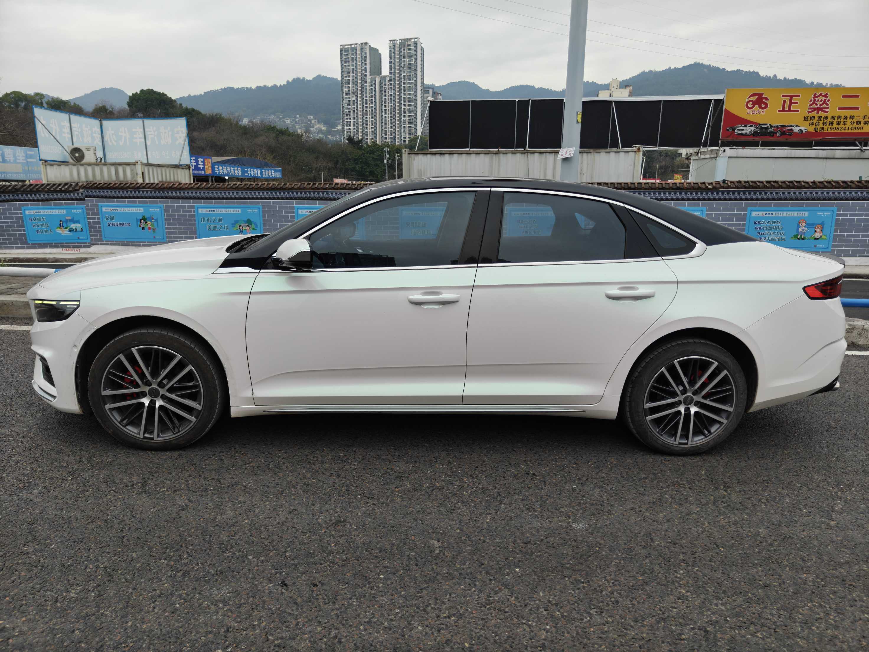 Preface 2022 car image #4