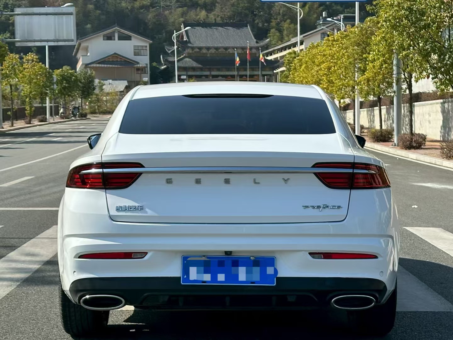 Preface 2022 #4 Preface 2022 immagine di auto #4