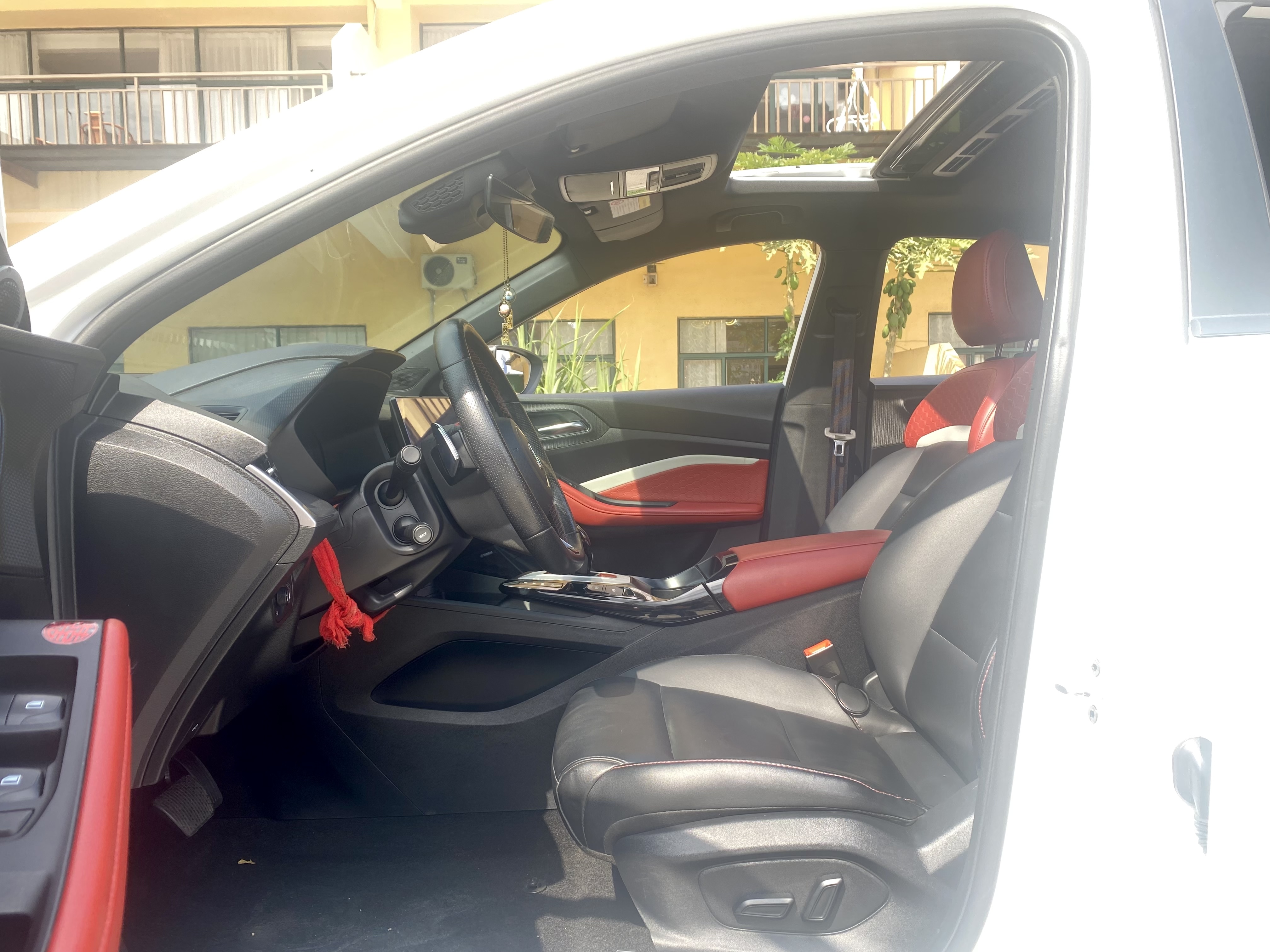 5 2021 immagine di auto #4