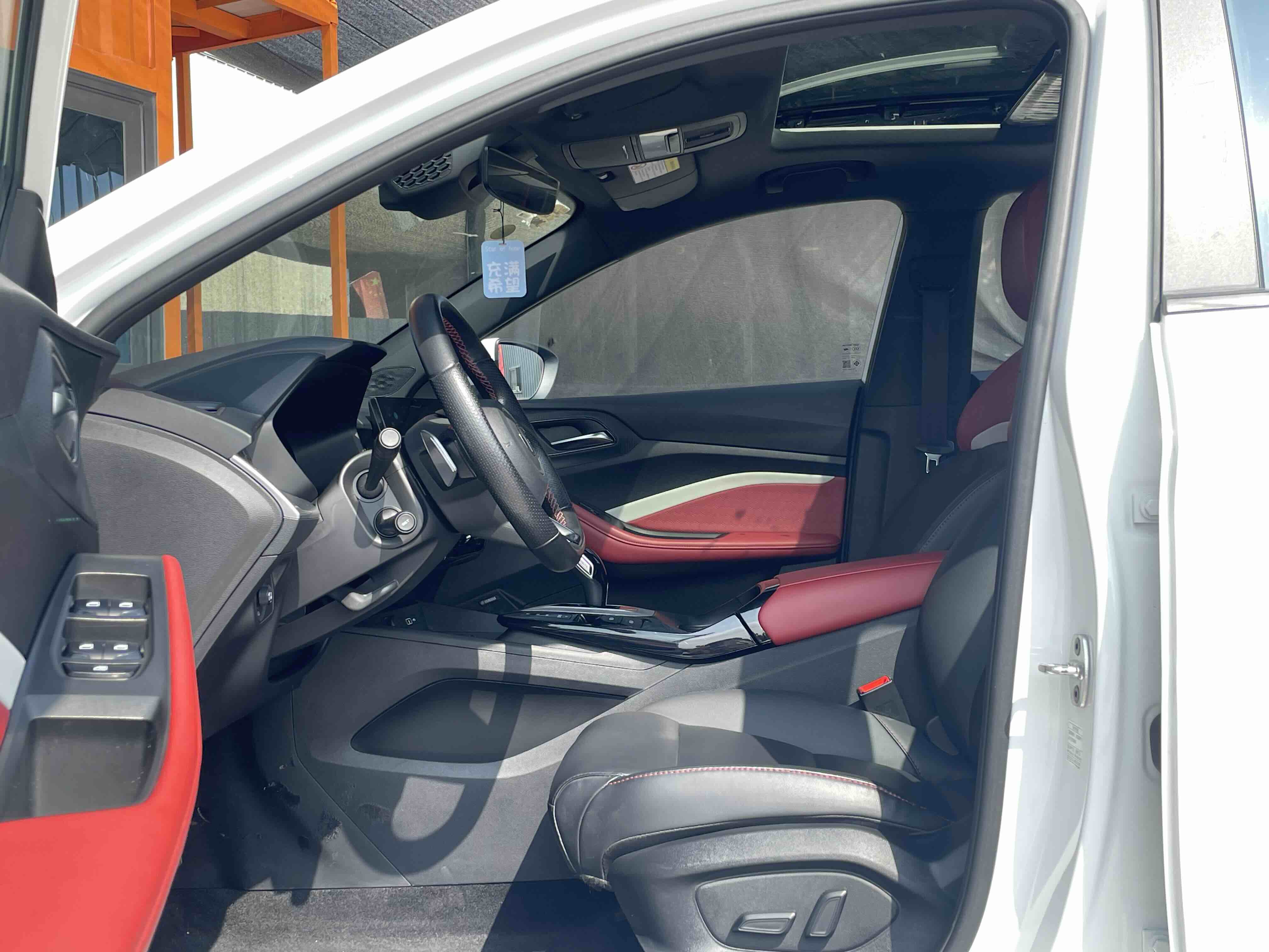 5 2021 immagine di auto #4