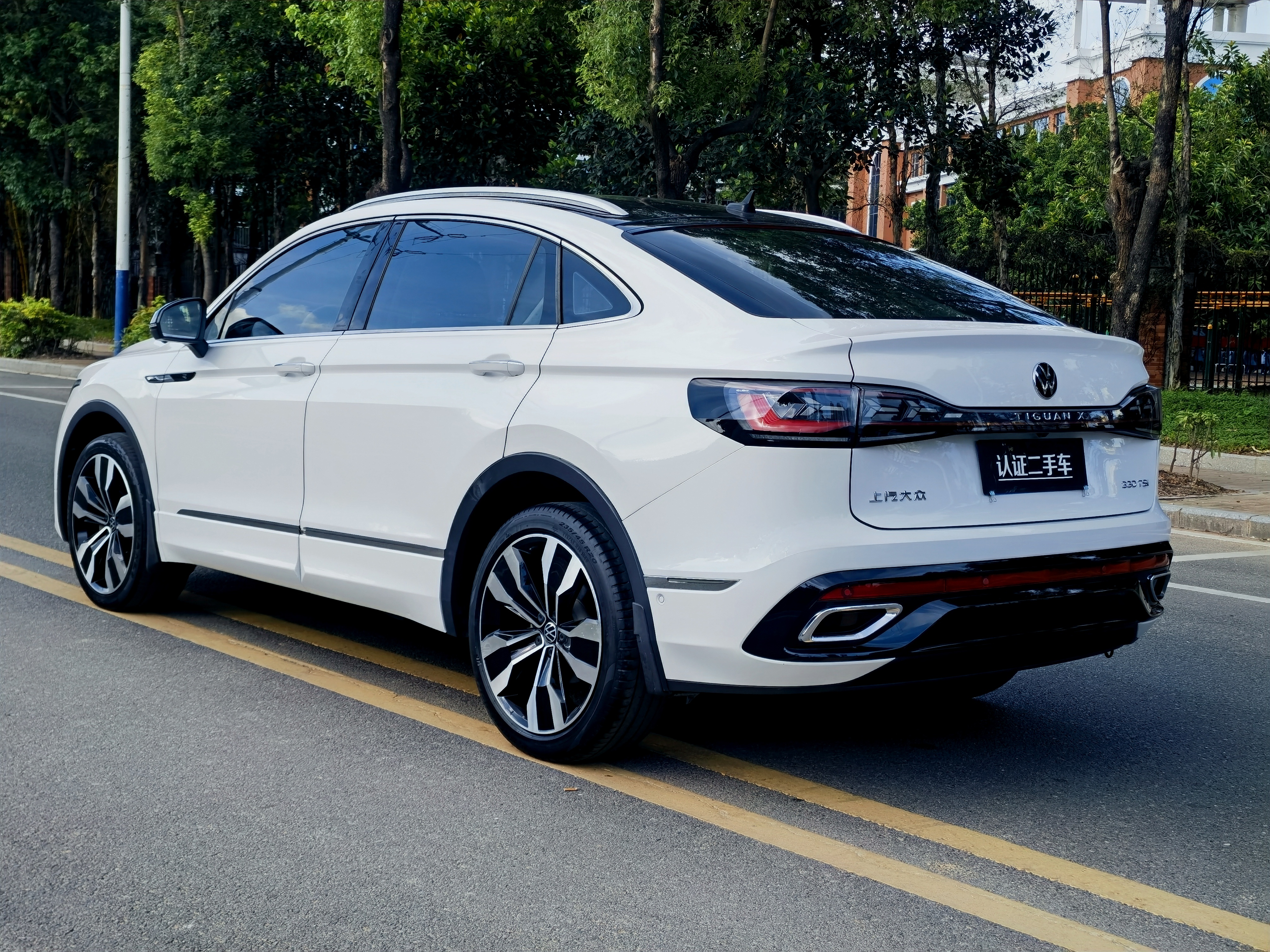 Volkswagen Tiguan X 2021 car image #4