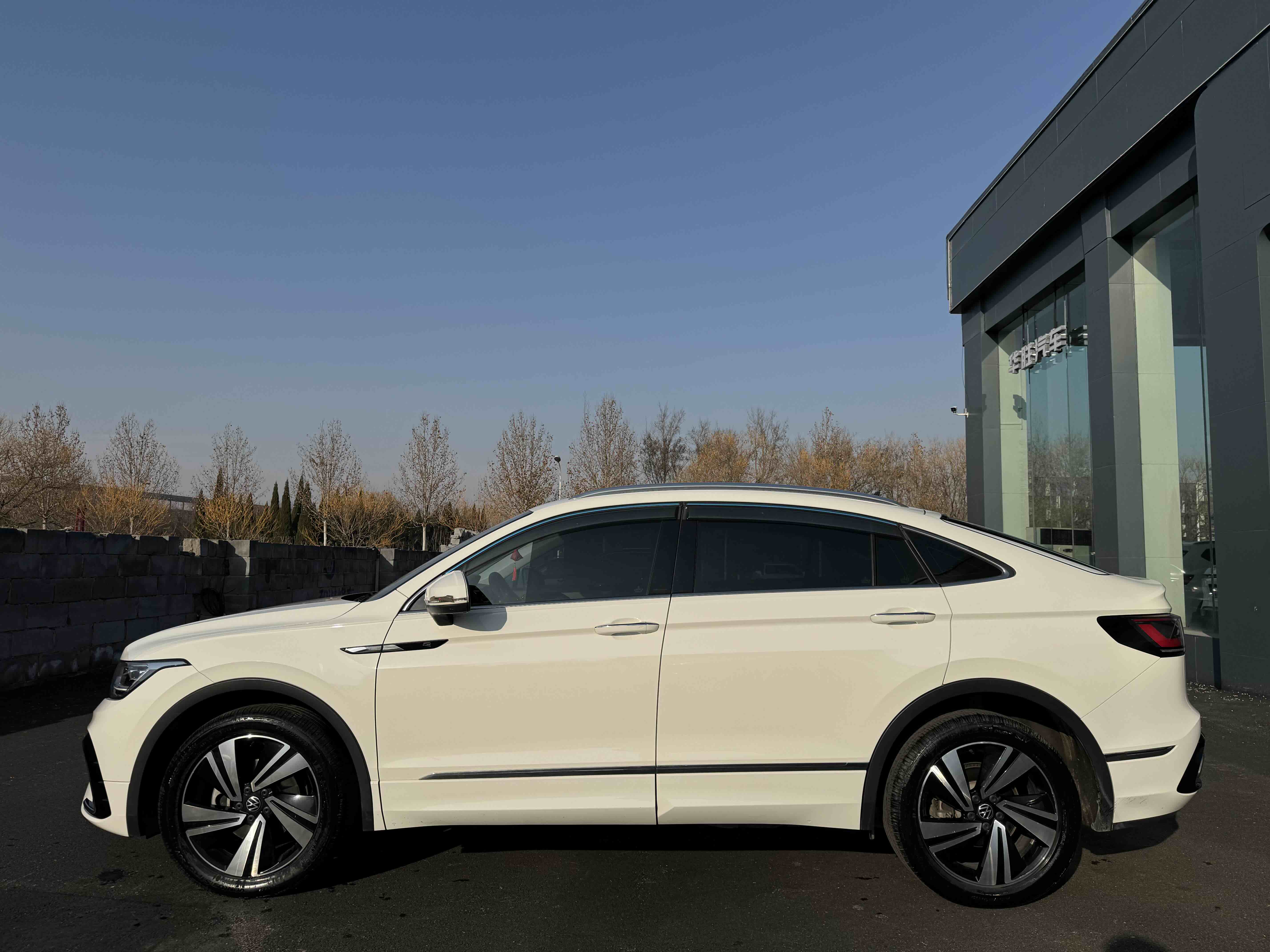 Volkswagen Tiguan X 2021 car image #4