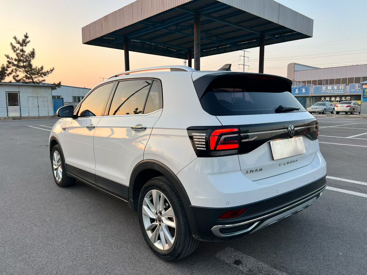 Volkswagen T-Cross 2021 car image #4