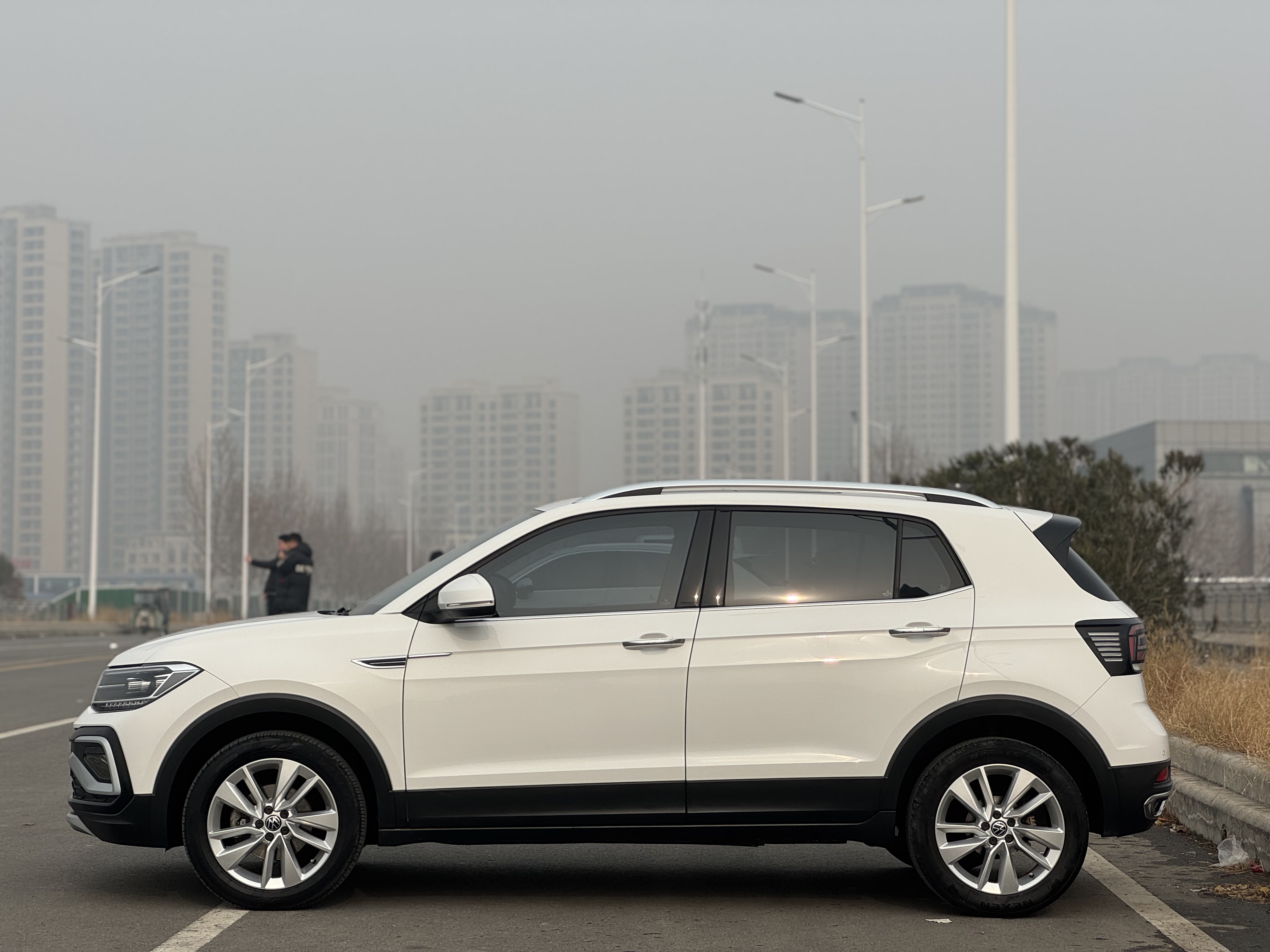 Volkswagen T-Cross 2021 car image #4