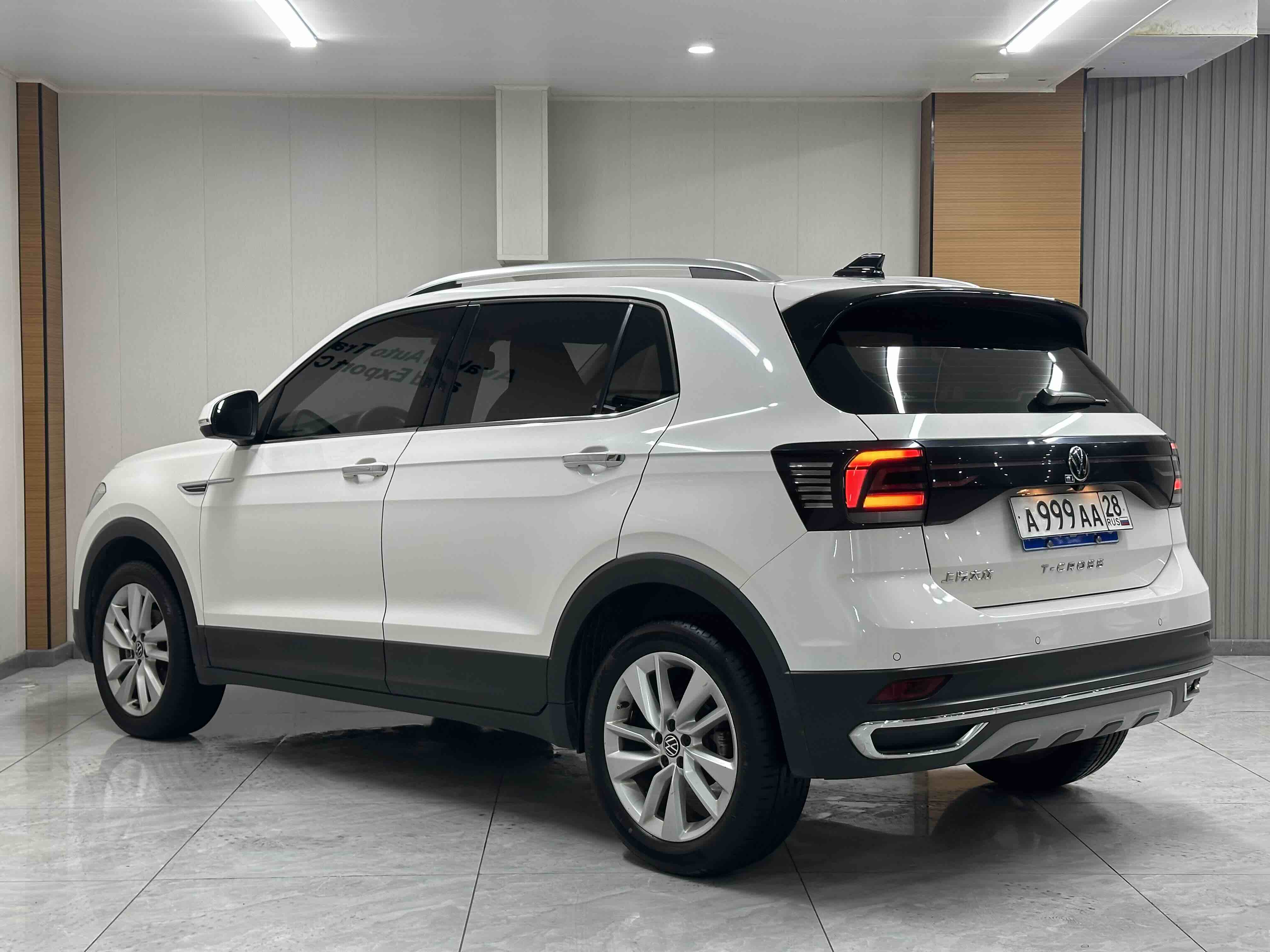 Volkswagen T-Cross 2021 car image #4