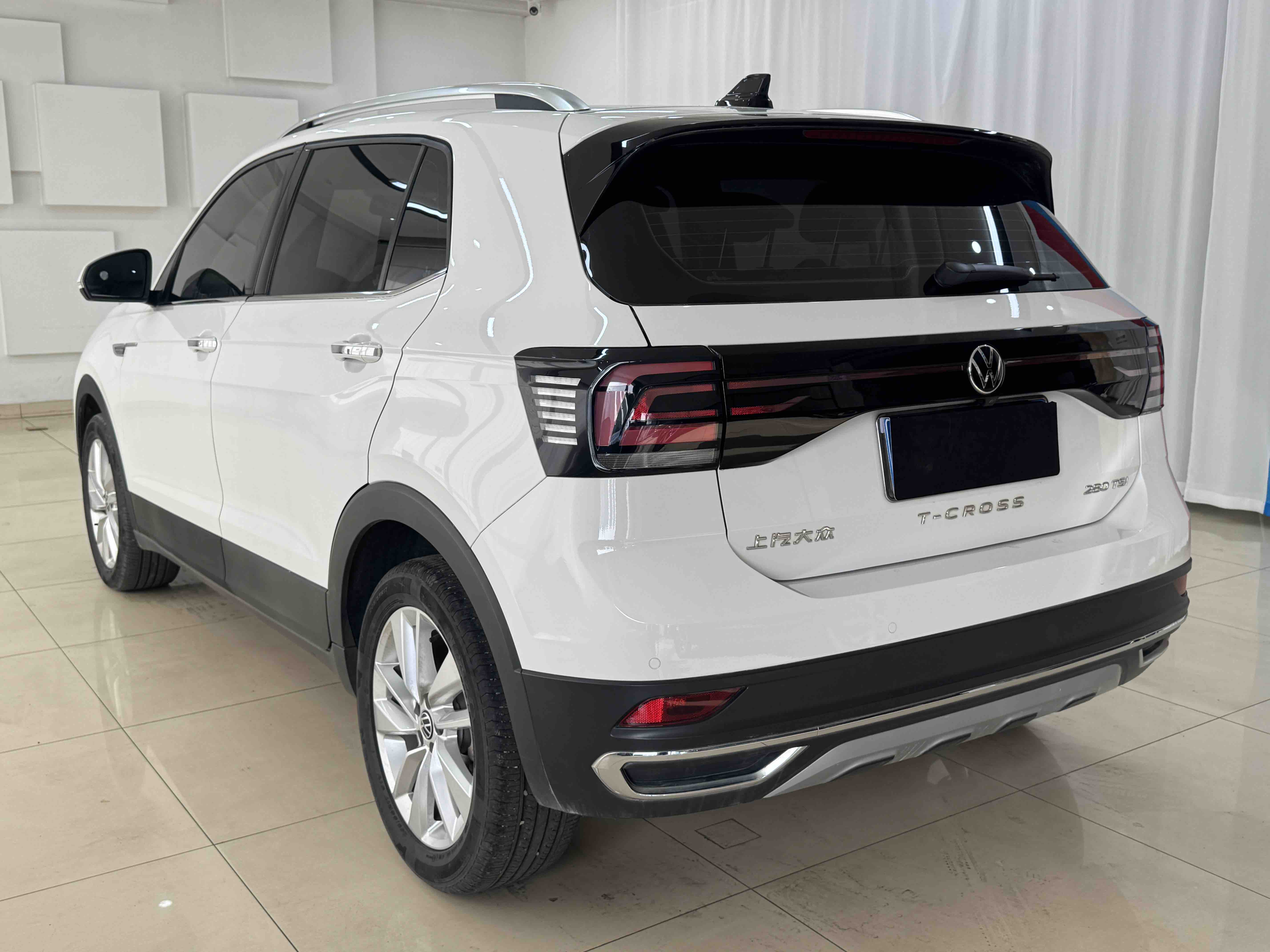 Volkswagen T-Cross 2021 car image #4