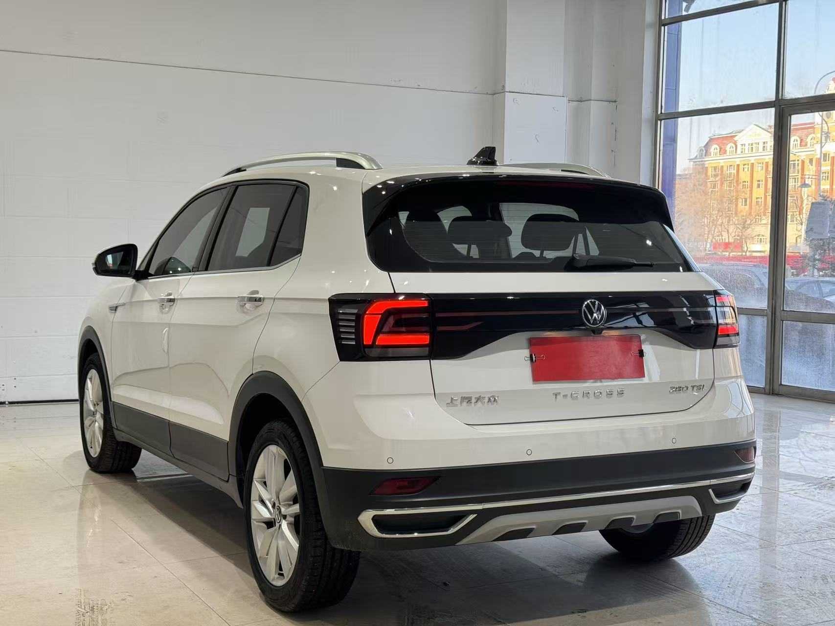 Volkswagen T-Cross 2021 car image #4