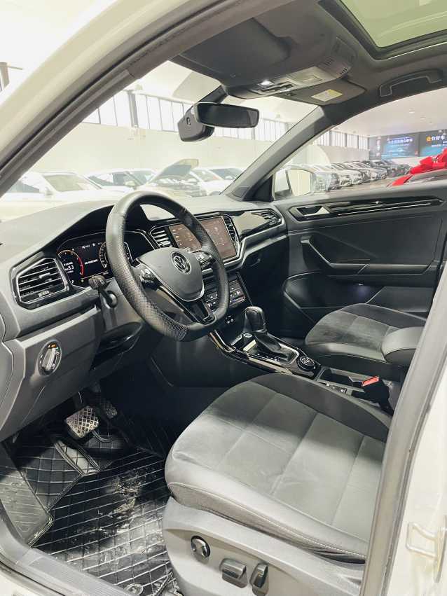 T-Roc 2021 car image #4