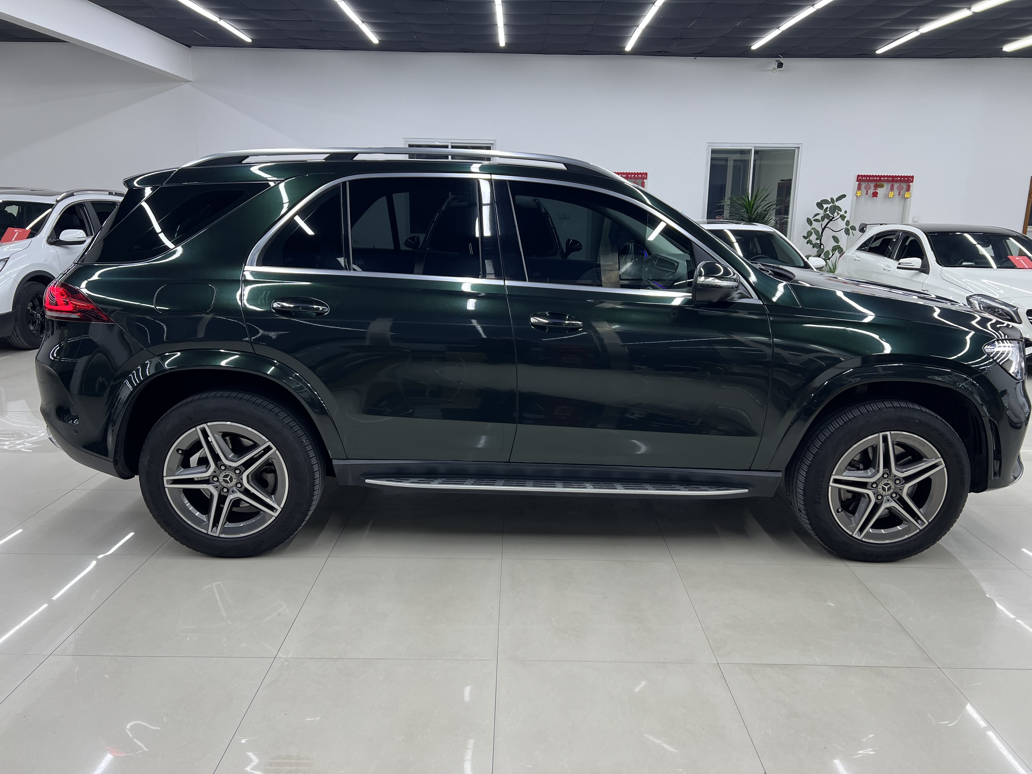 Mercedes-Benz GLE Class 2021 car image #4