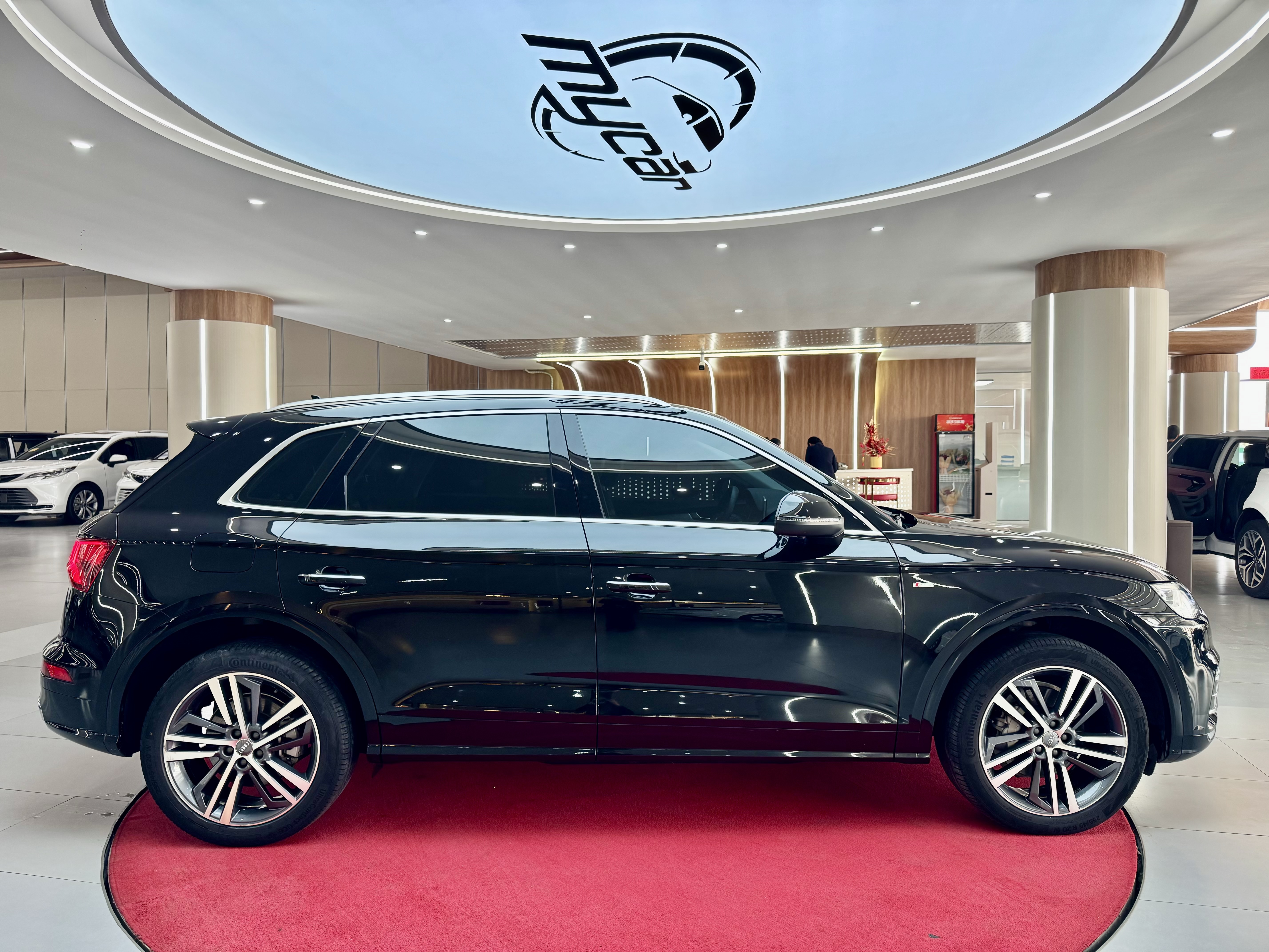 Audi Q5L 2020 صورة سيارة #4