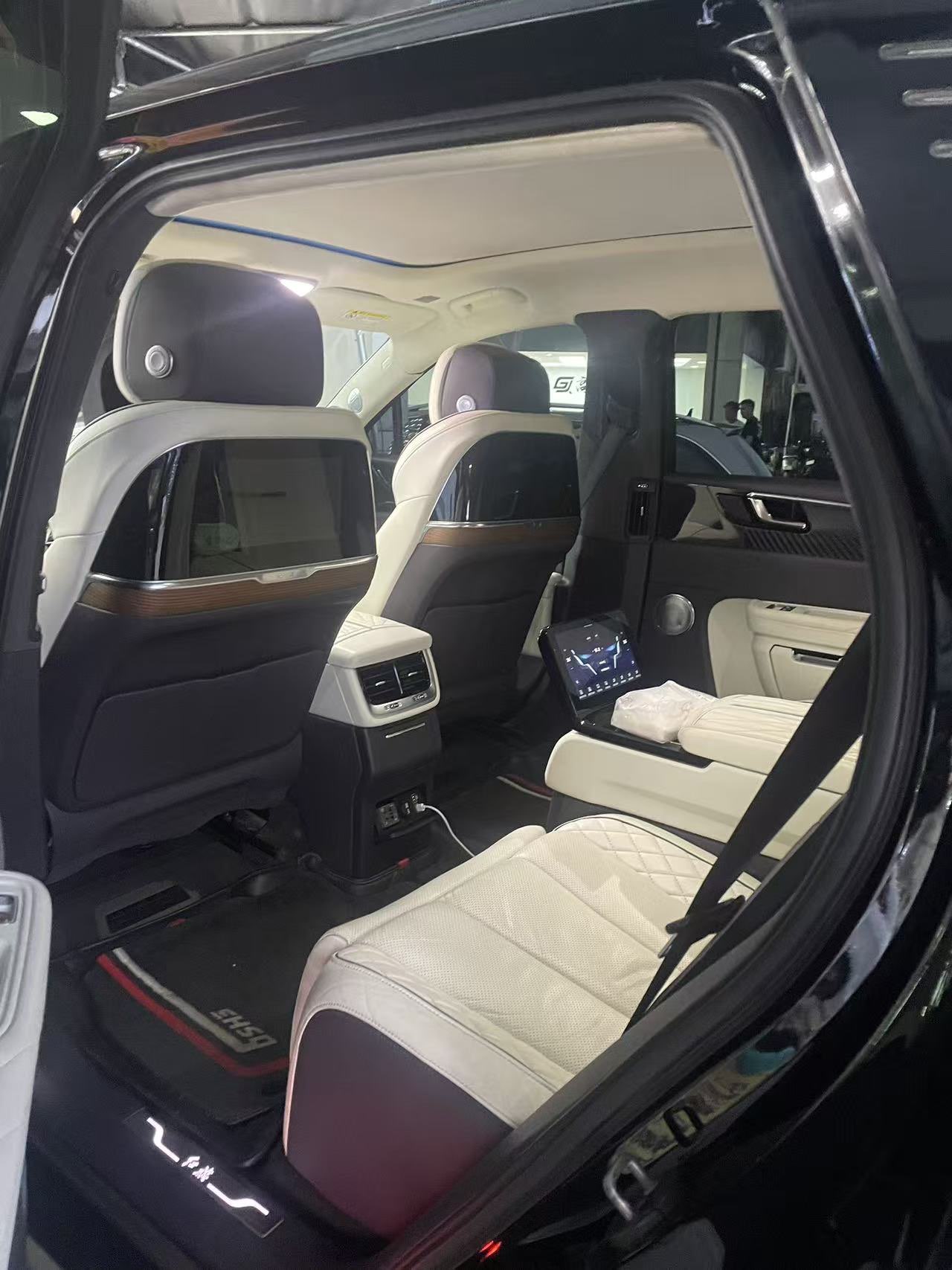 HongQi E-HS9 2021 immagine di auto #4