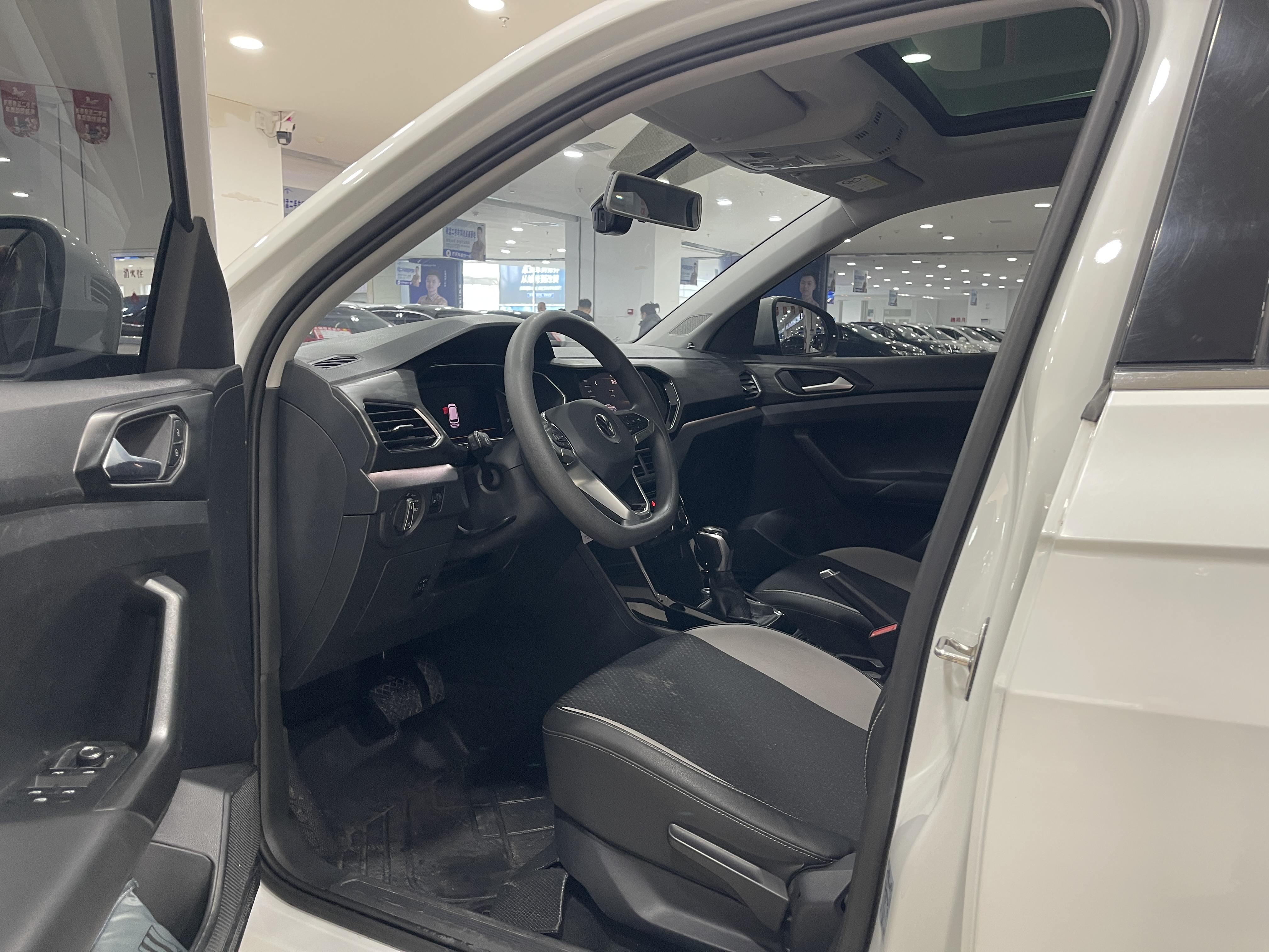 Volkswagen Tacqua 2021 immagine di auto #4