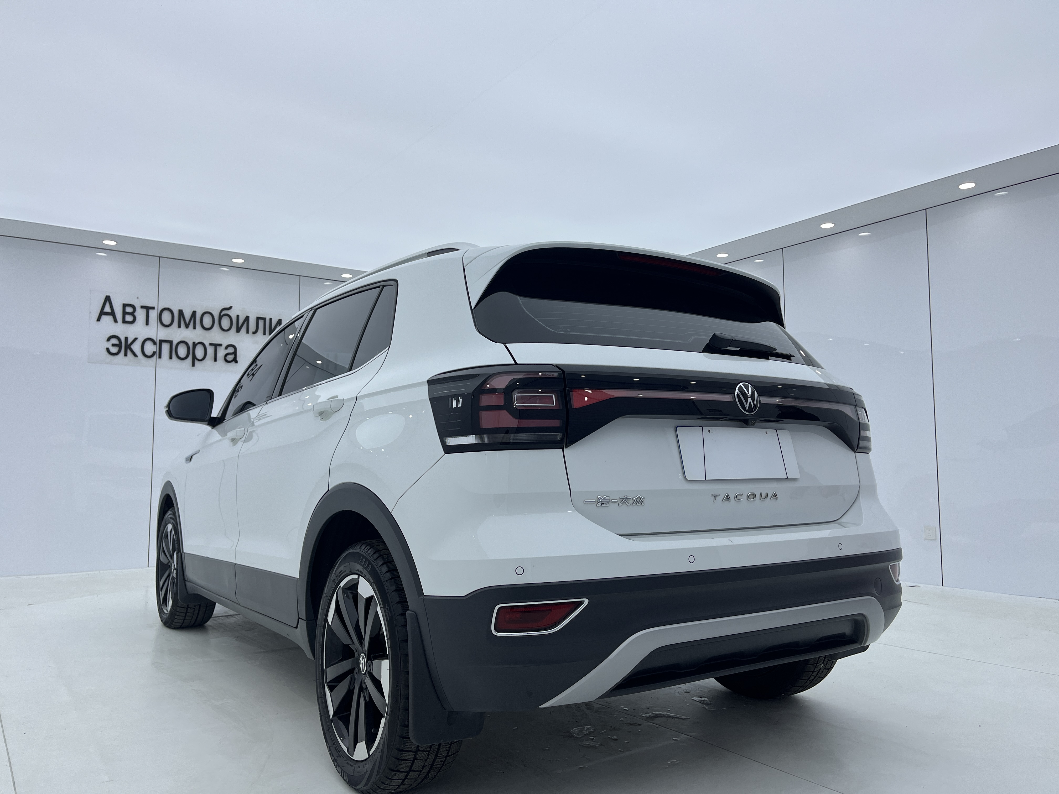 Tacqua 2021 car image #4