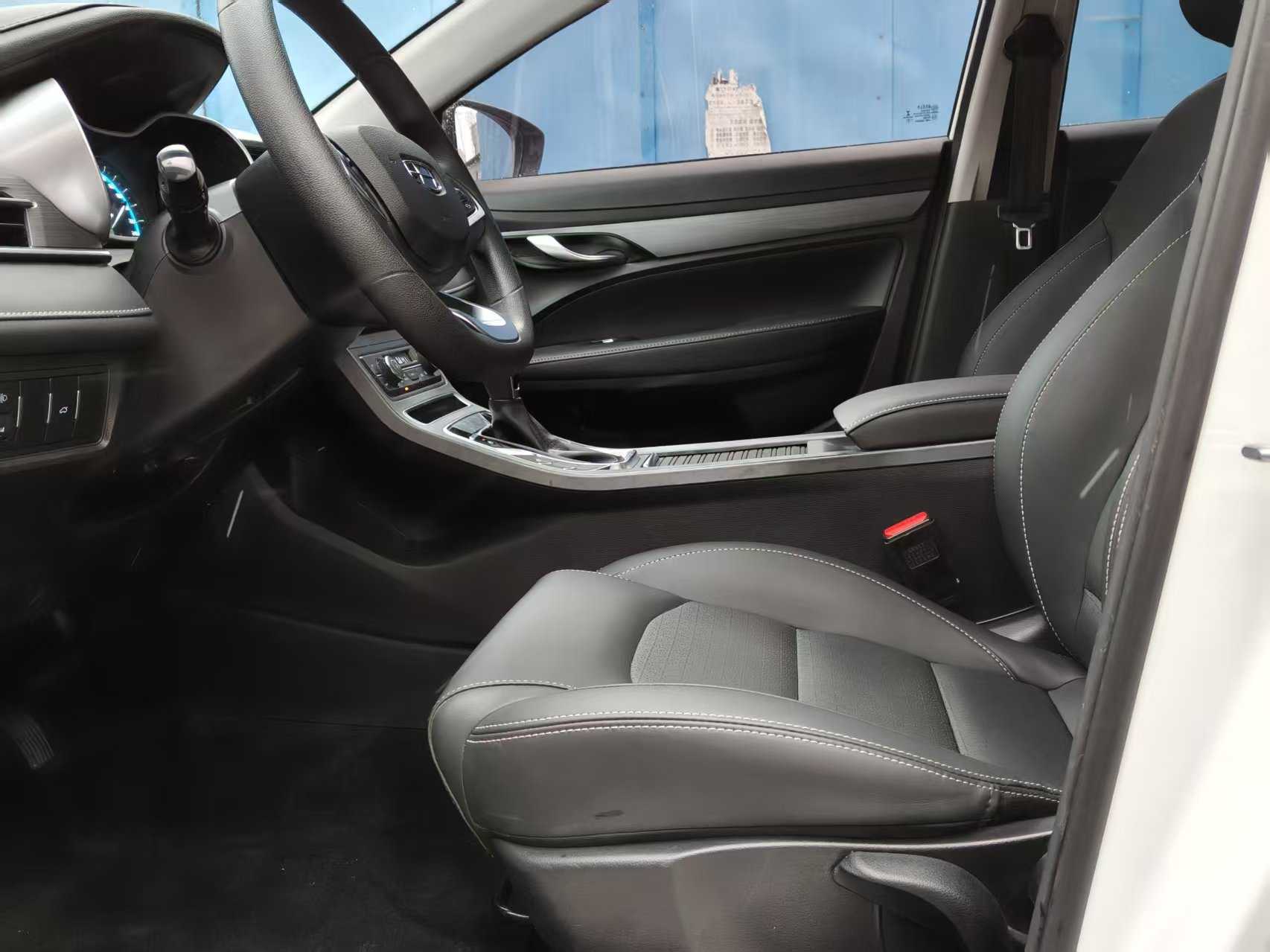 Emgrand 2021 #4 Emgrand 2021 car image #4