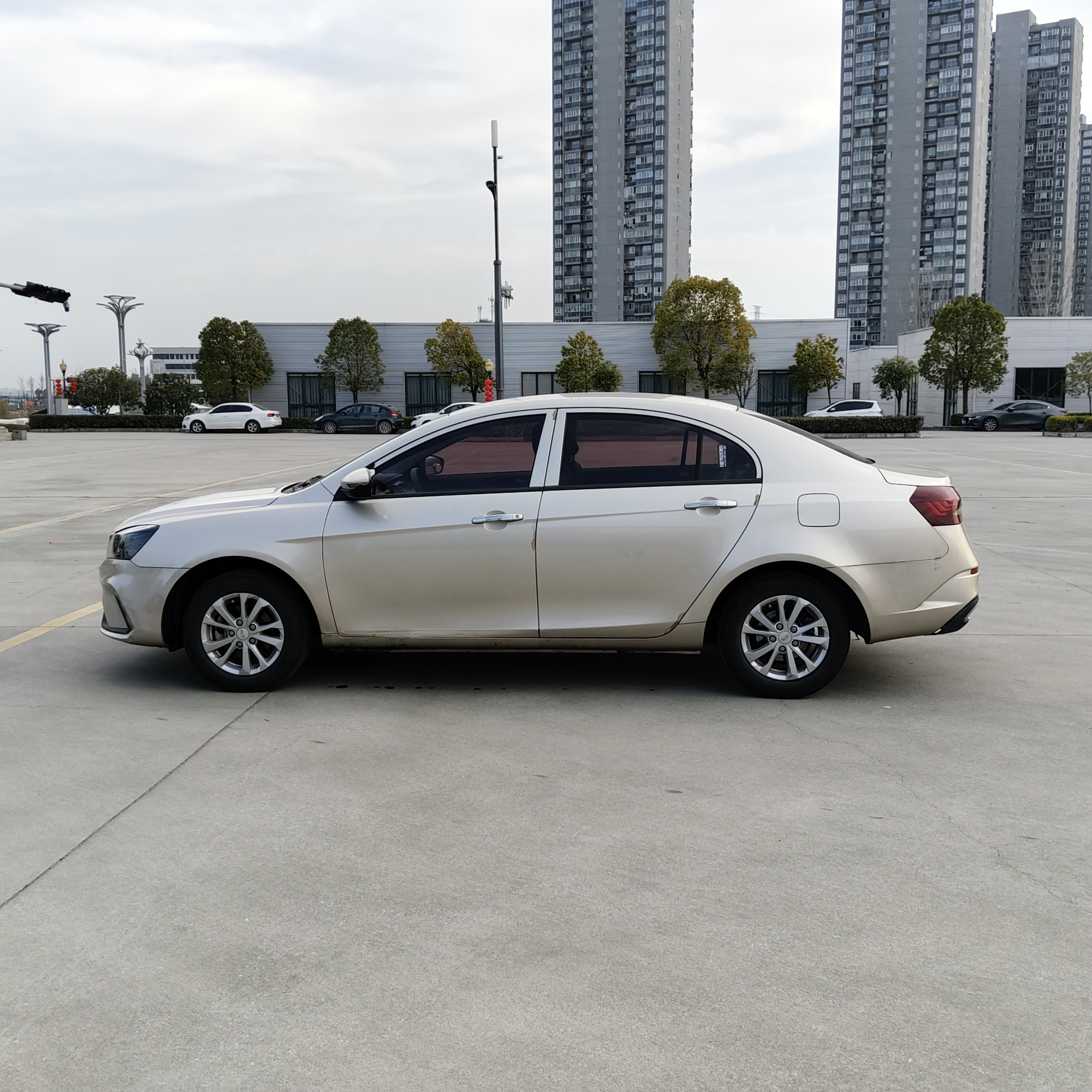 Emgrand 2021 #4 Emgrand 2021 car image #4