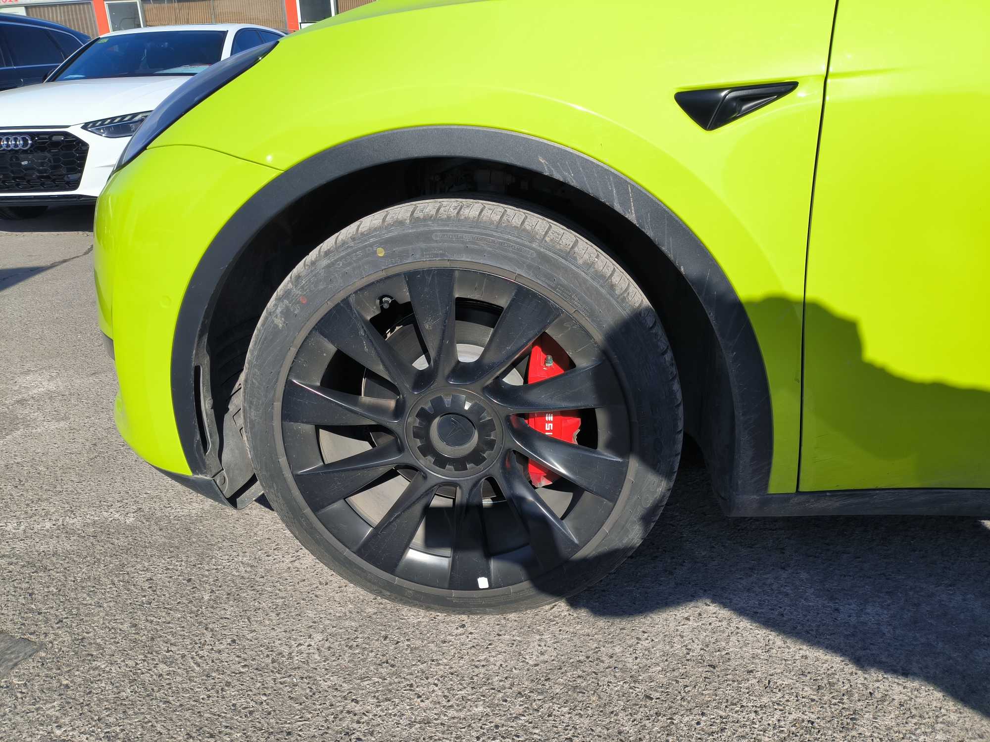 Tesla Model Y 2021 #4 Tesla Model Y 2021 car image #4