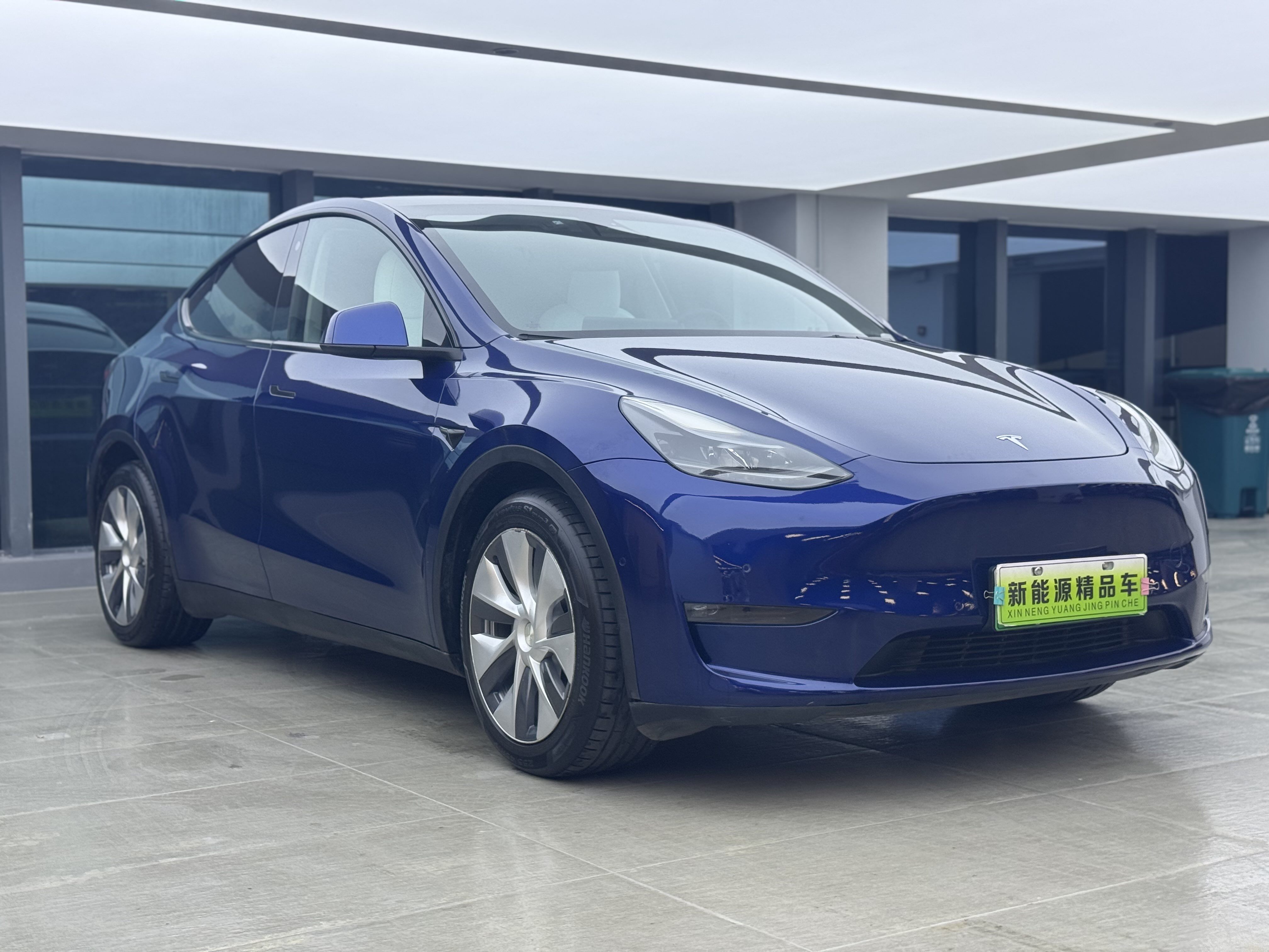 Tesla Model Y 2021 #4 Tesla Model Y 2021 car image #4
