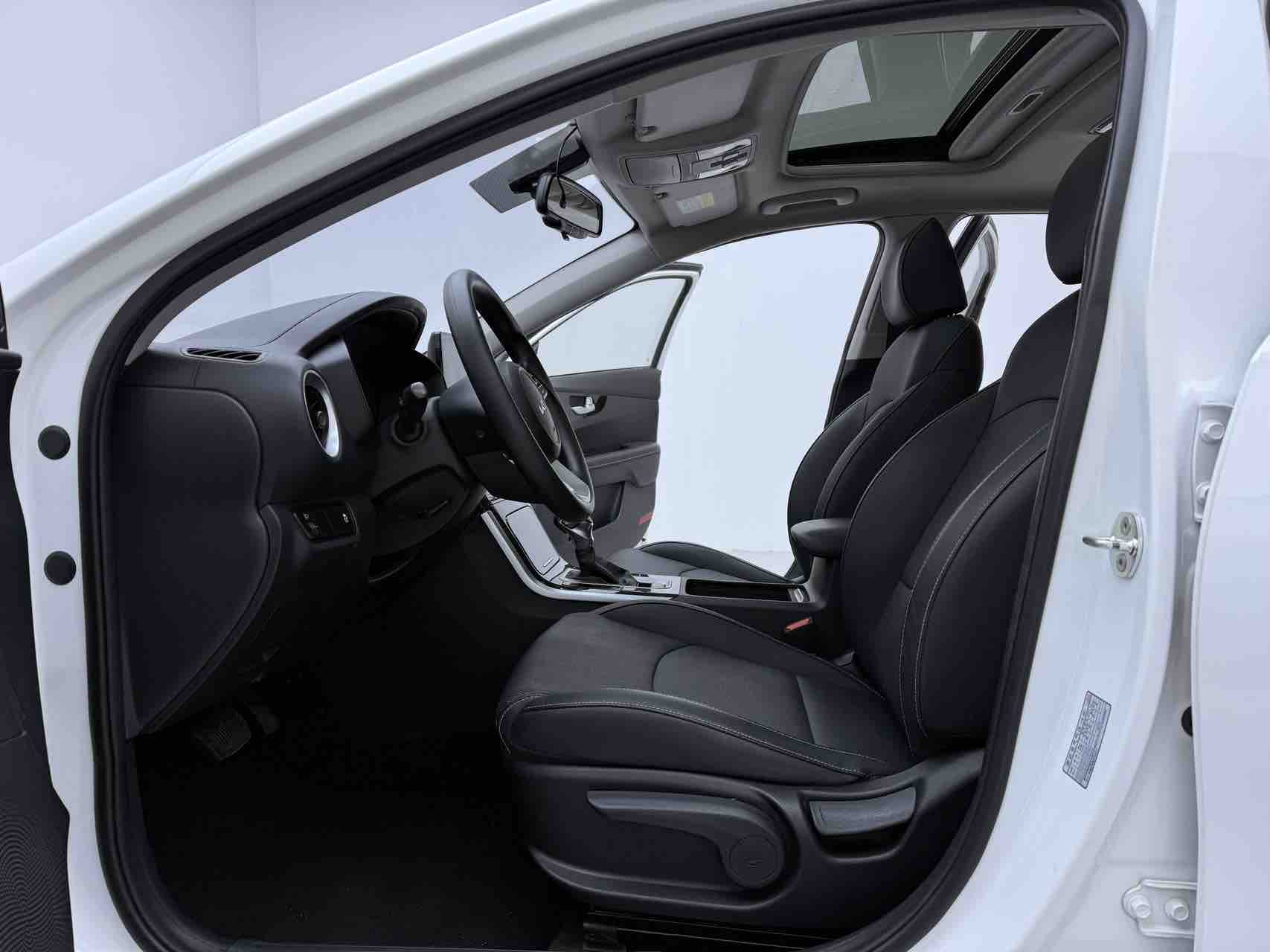 Kia K3 2022 car image #4