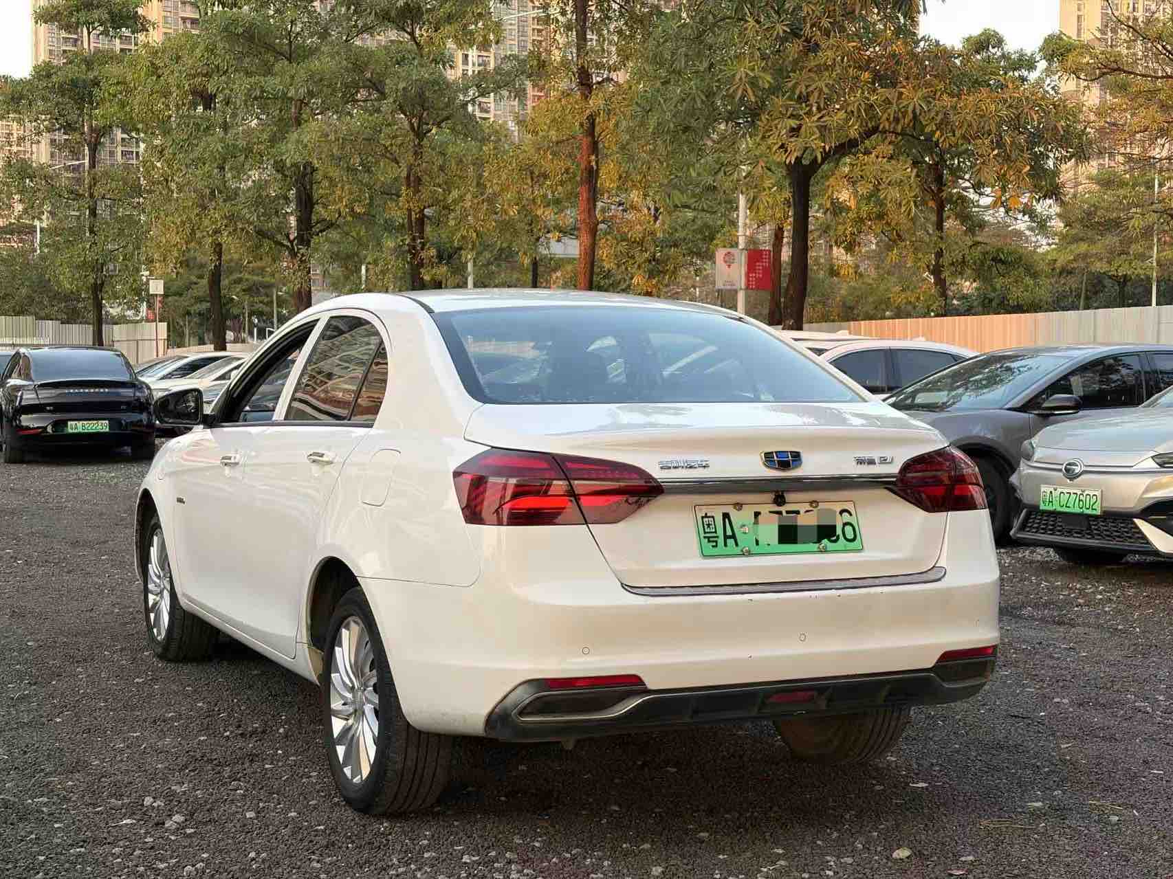GEELY Emgrand New Energy 2021 #4 GEELY Emgrand New Energy 2021 car image #4