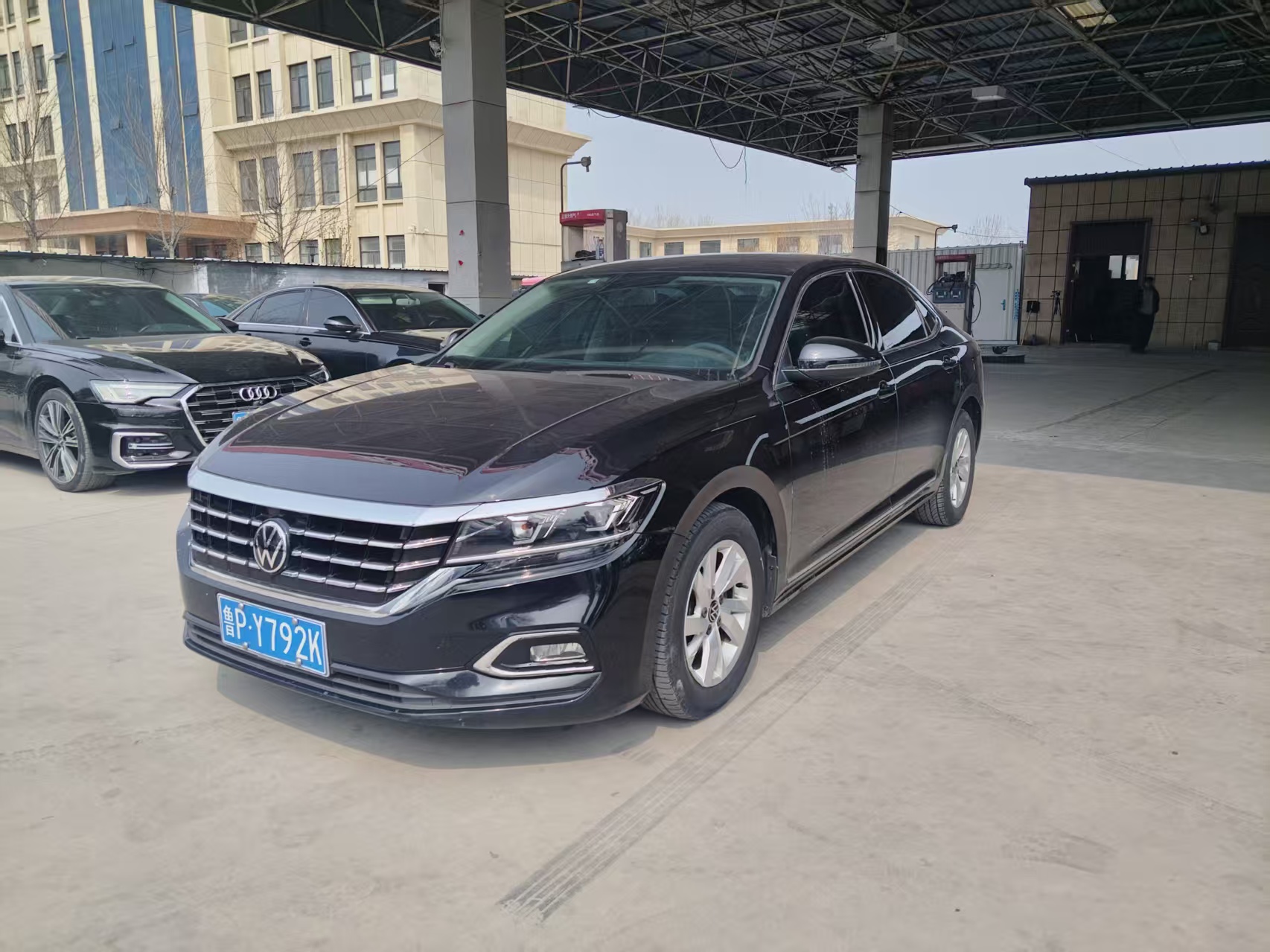 Volkswagen Passat 2023 car image #4