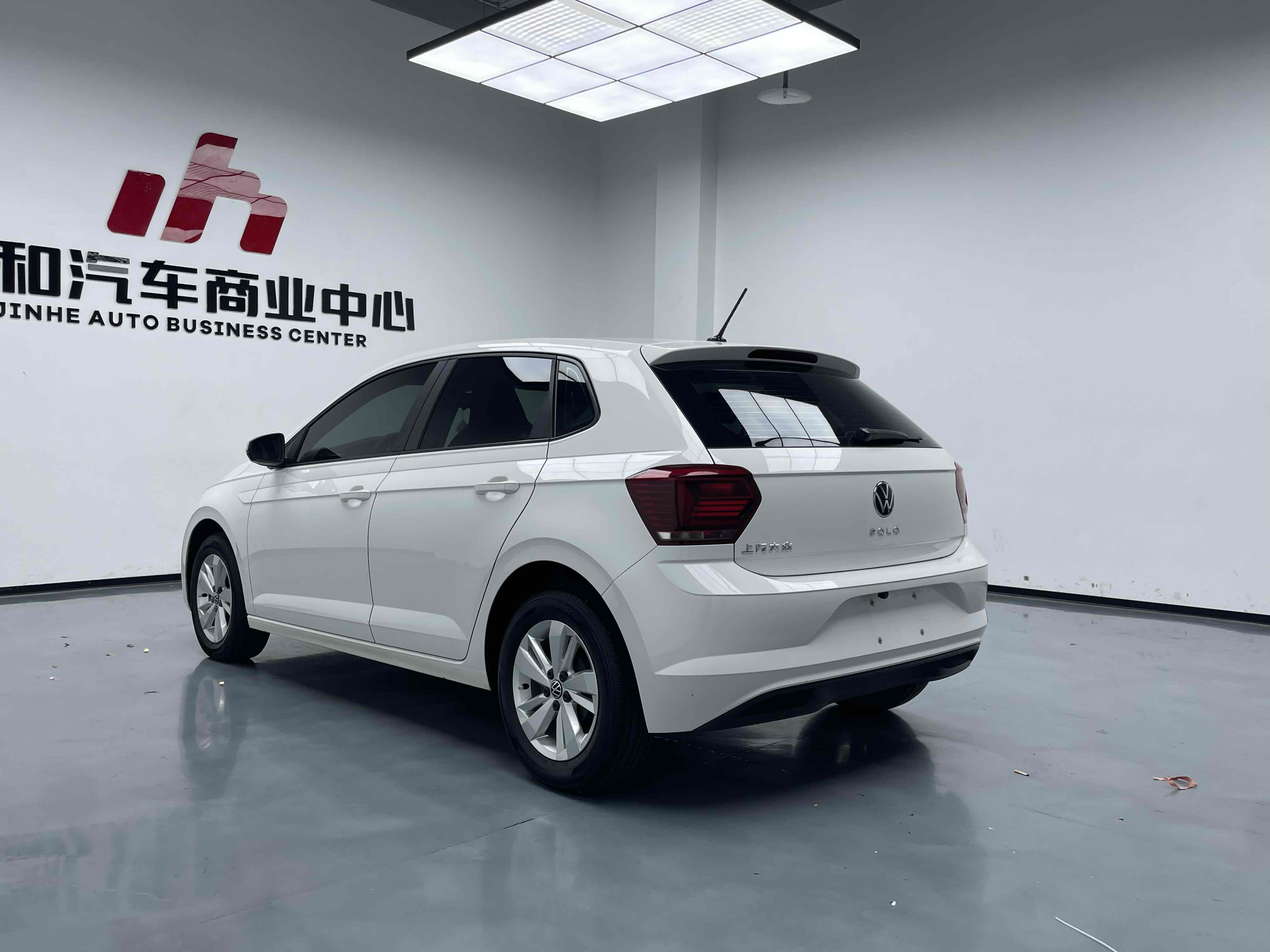 Volkswagen Polo 2022 car image #4