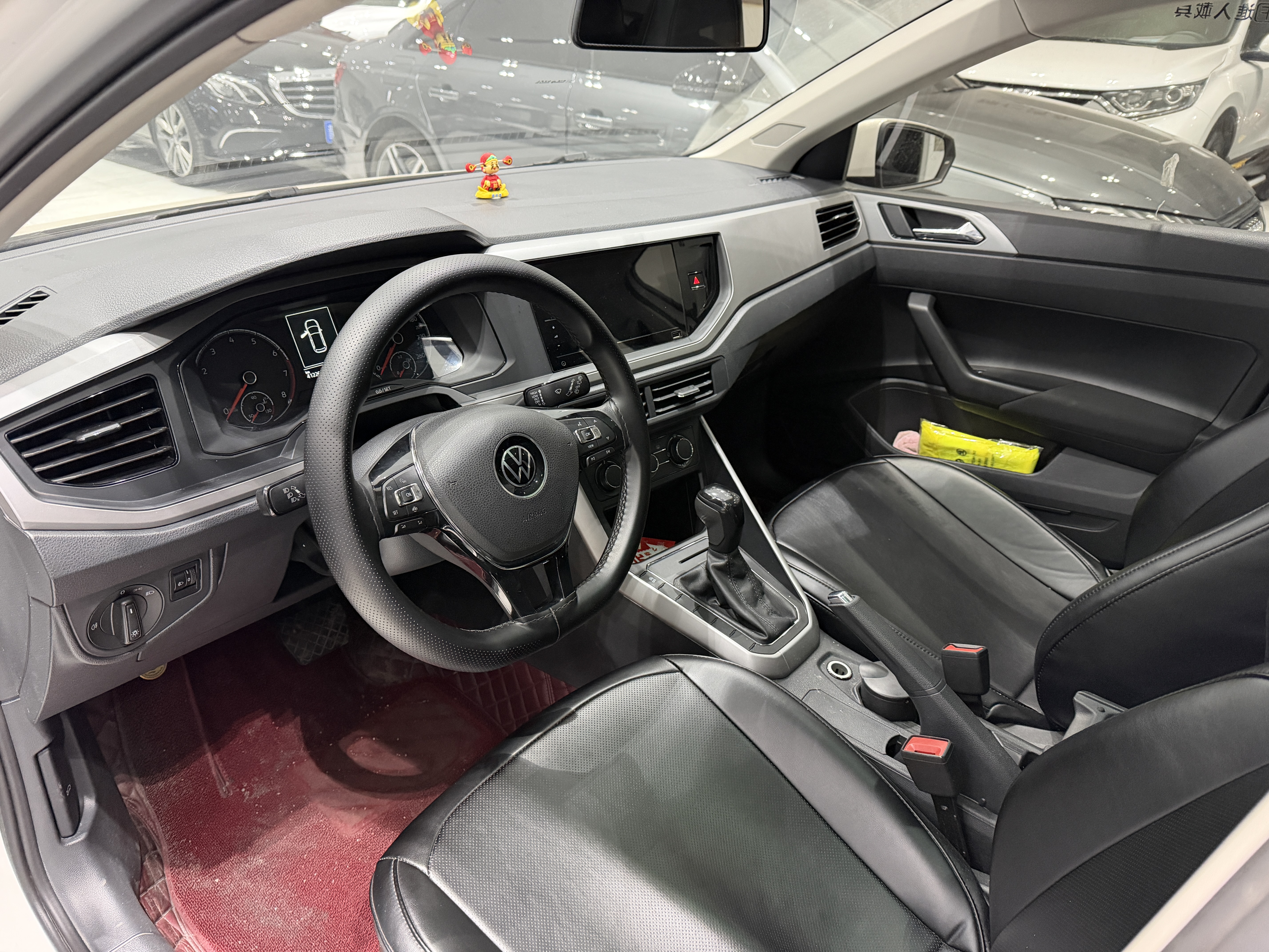 Volkswagen Polo 2021 car image #4