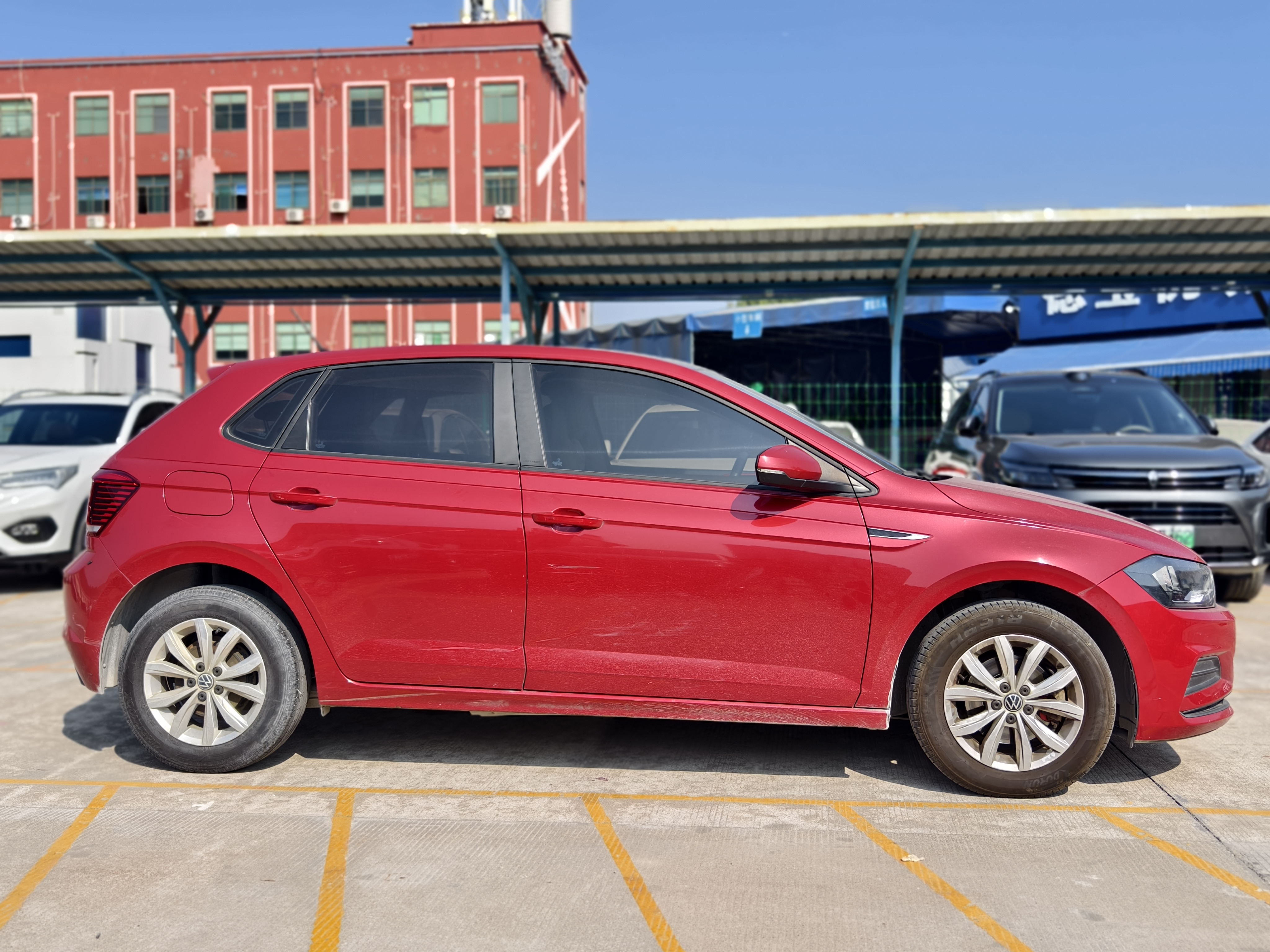 Volkswagen Polo 2021 car image #4