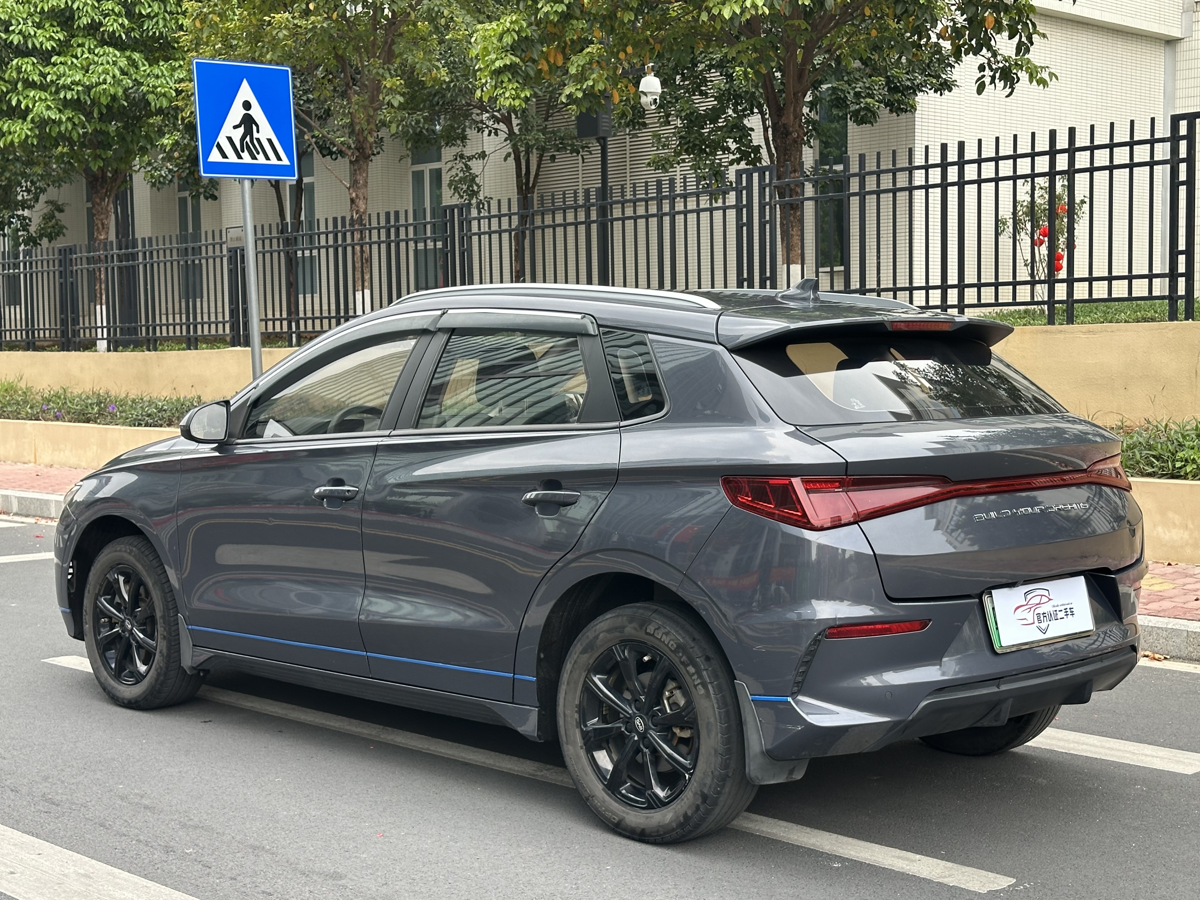 BYD e2 2020 изображение автомобиля #4