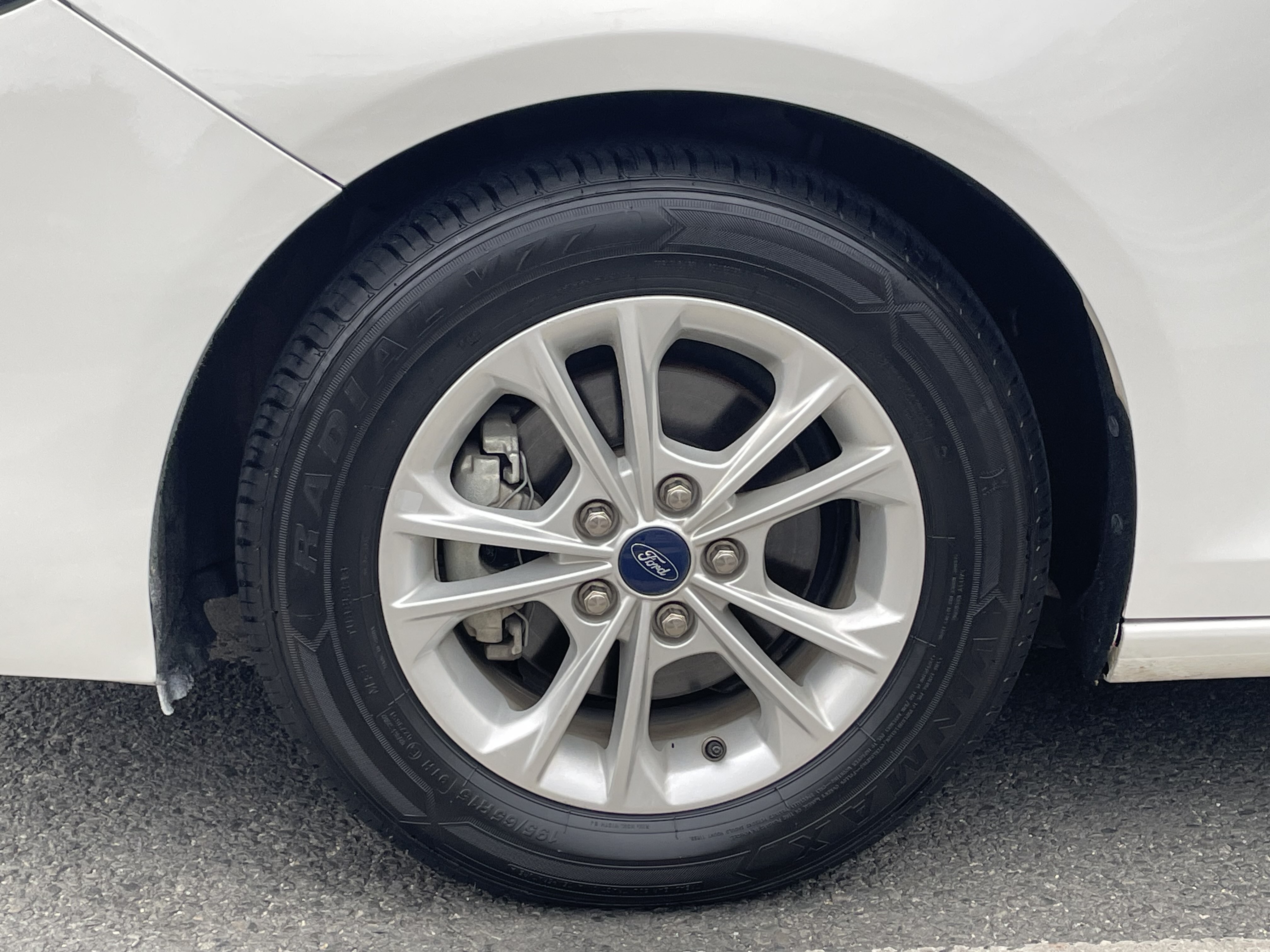 Ford Escort 2022 car image #4