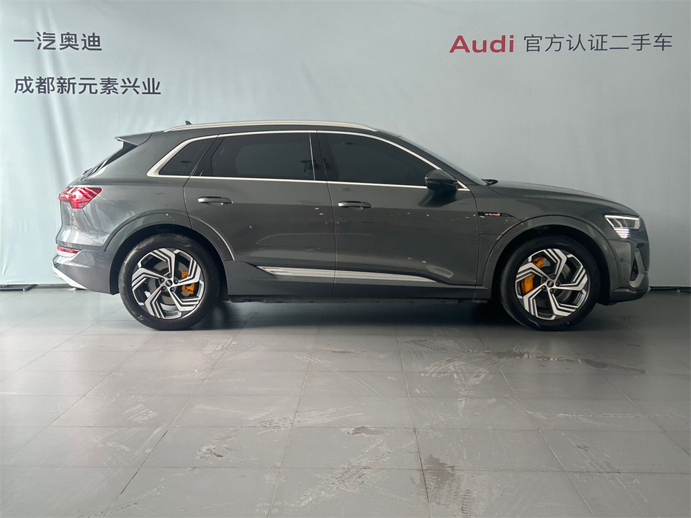 Audi e-tron 2023 car image #4