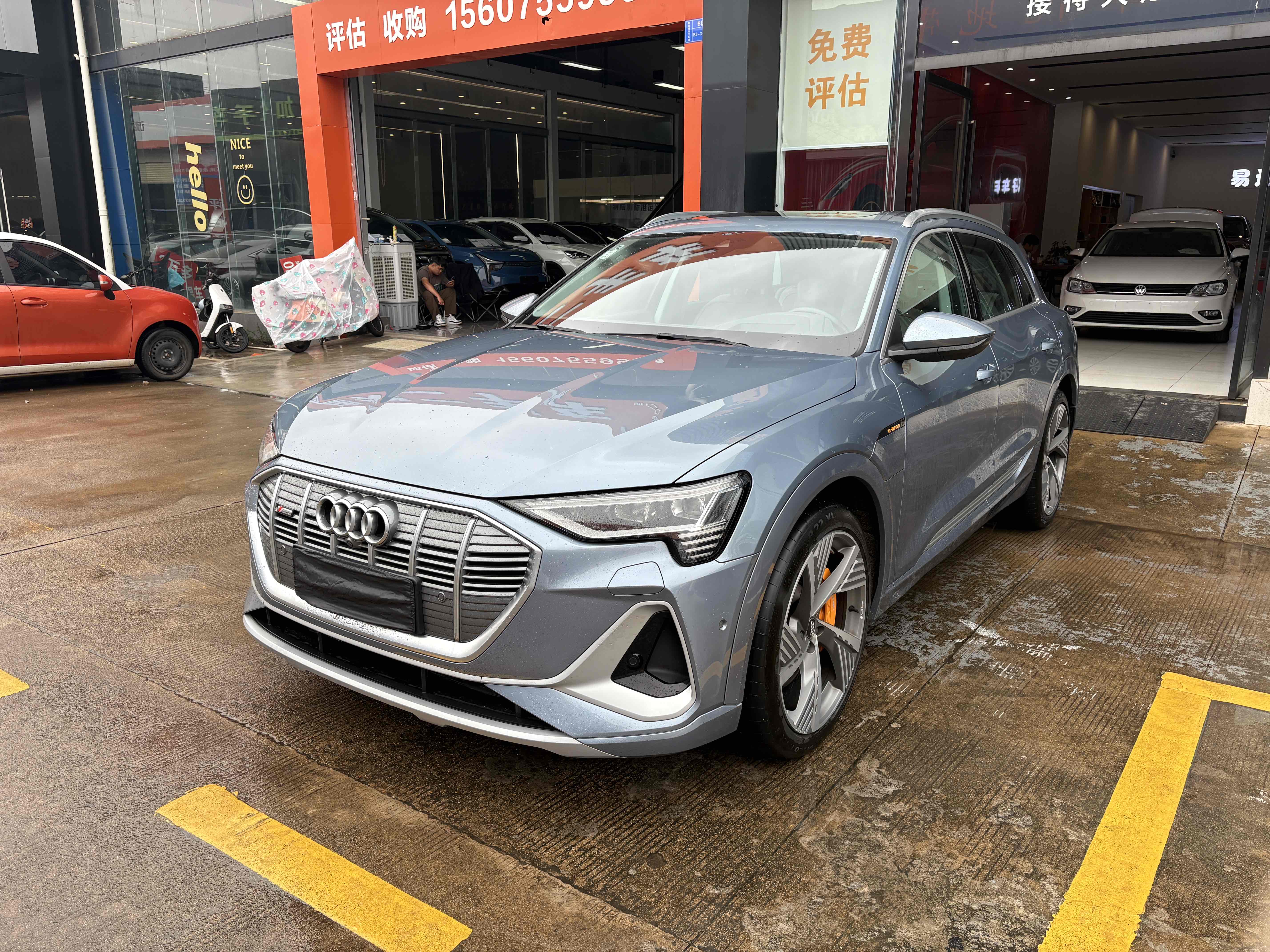 Audi e-tron 2021 изображение автомобиля #4