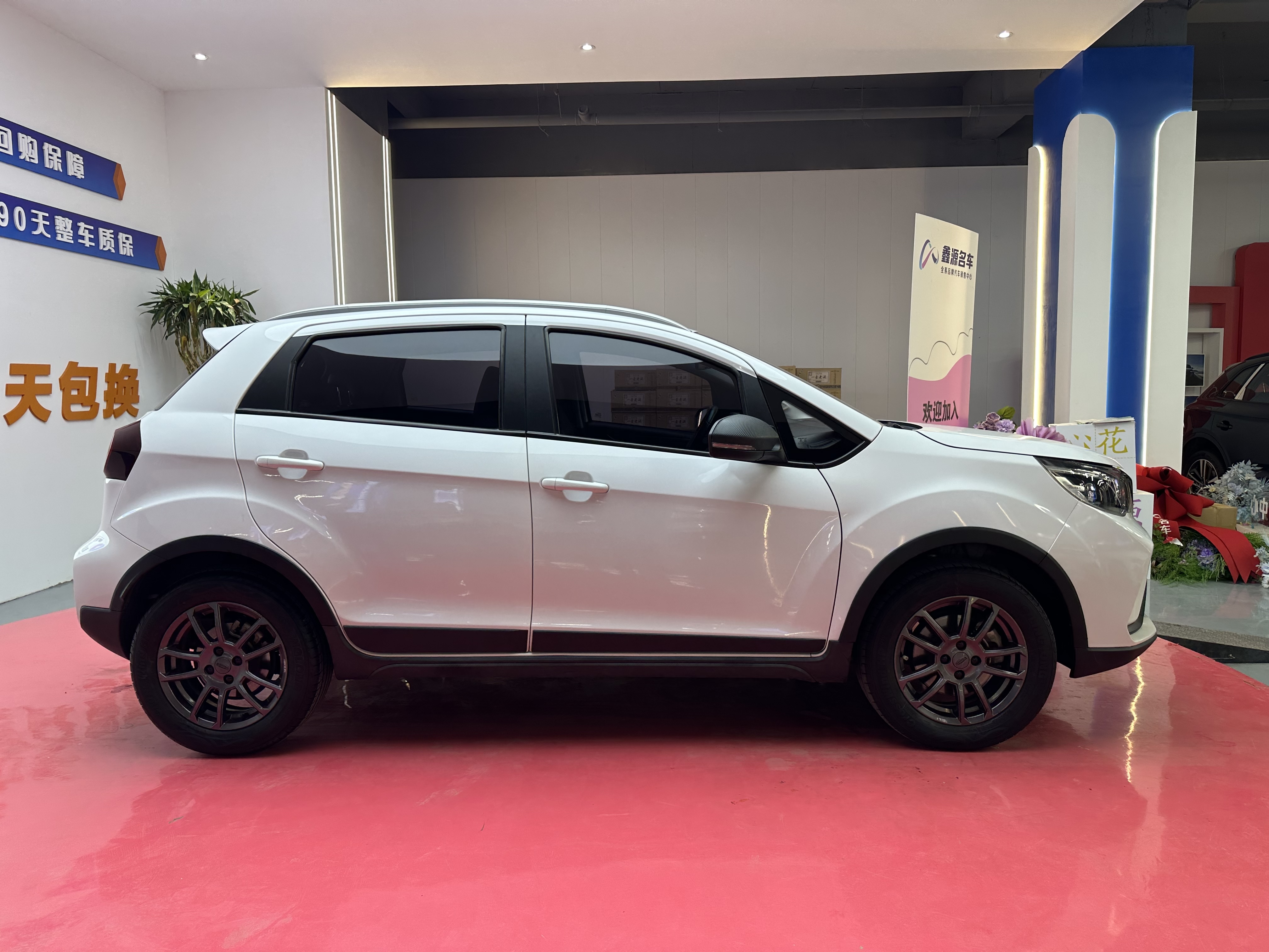 GEELY Vision X3 2022 #4 GEELY Vision X3 2022 صورة سيارة #4