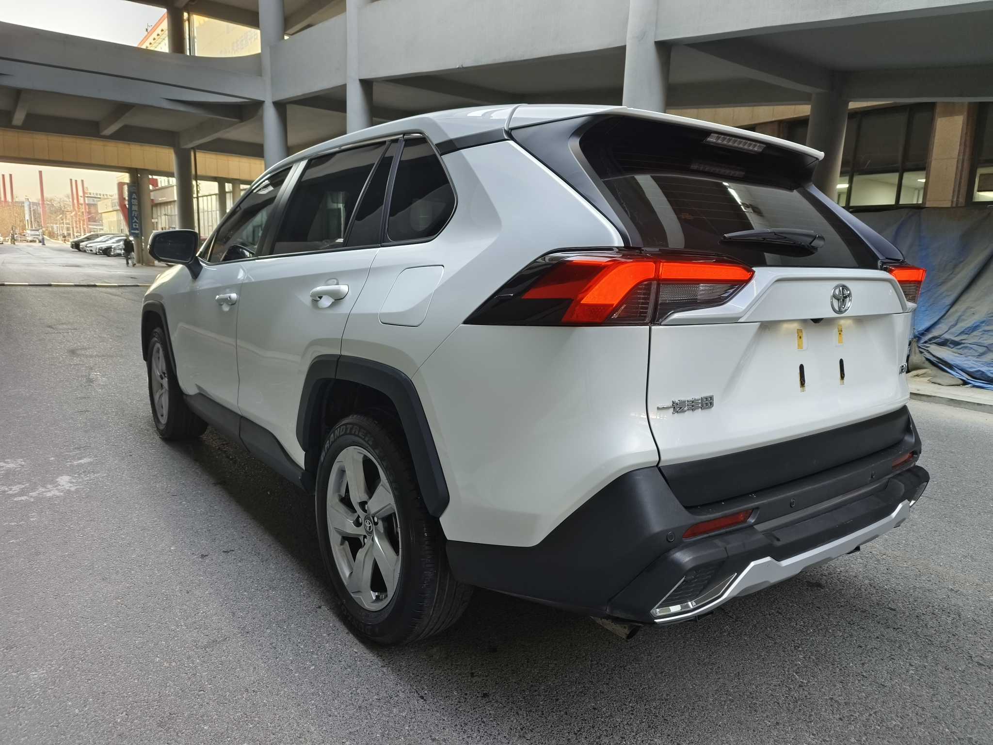 Toyota RAV4 2021 #4 Toyota RAV4 2021 car image #4