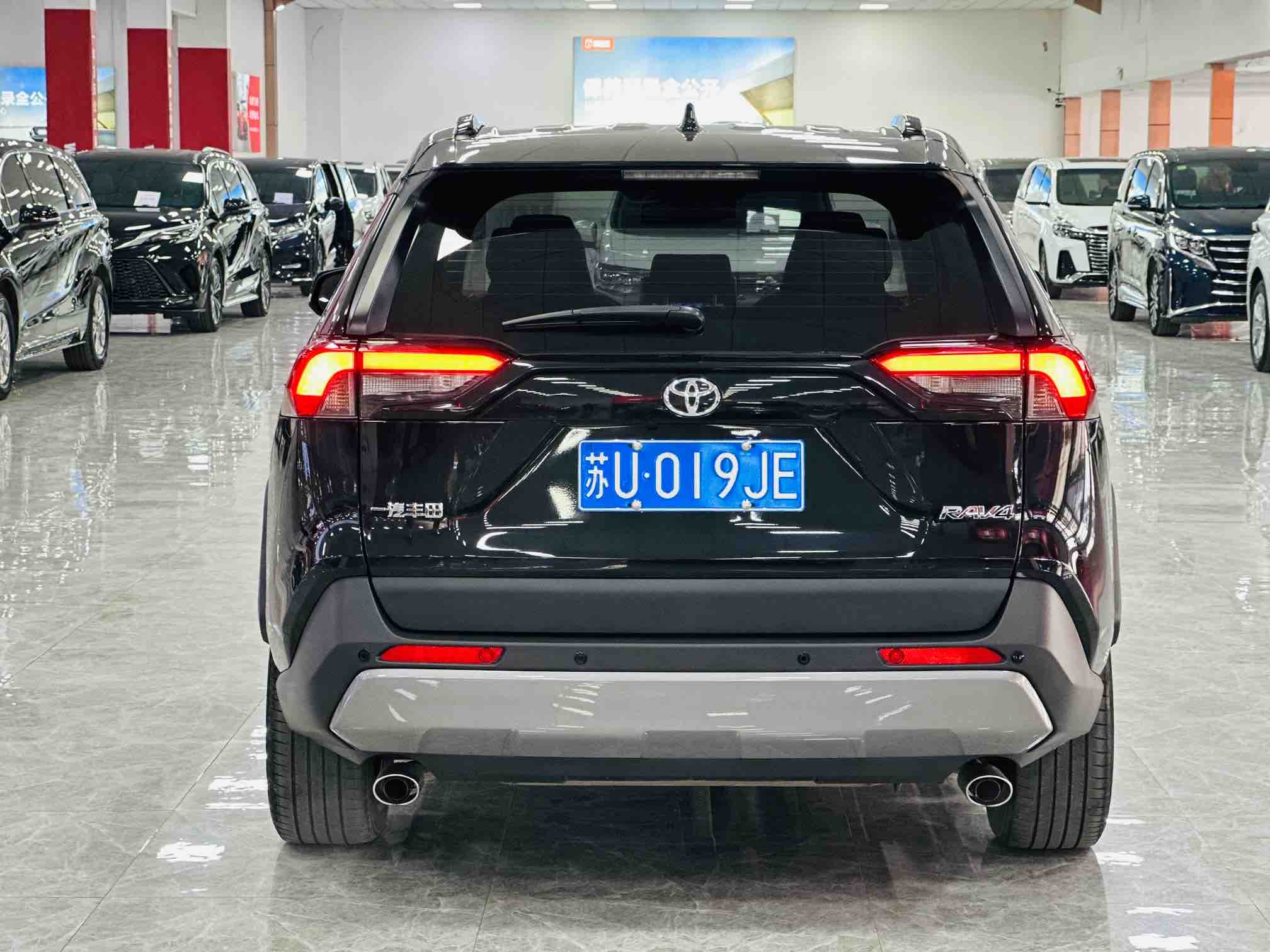 Toyota RAV4 2021 car image #4