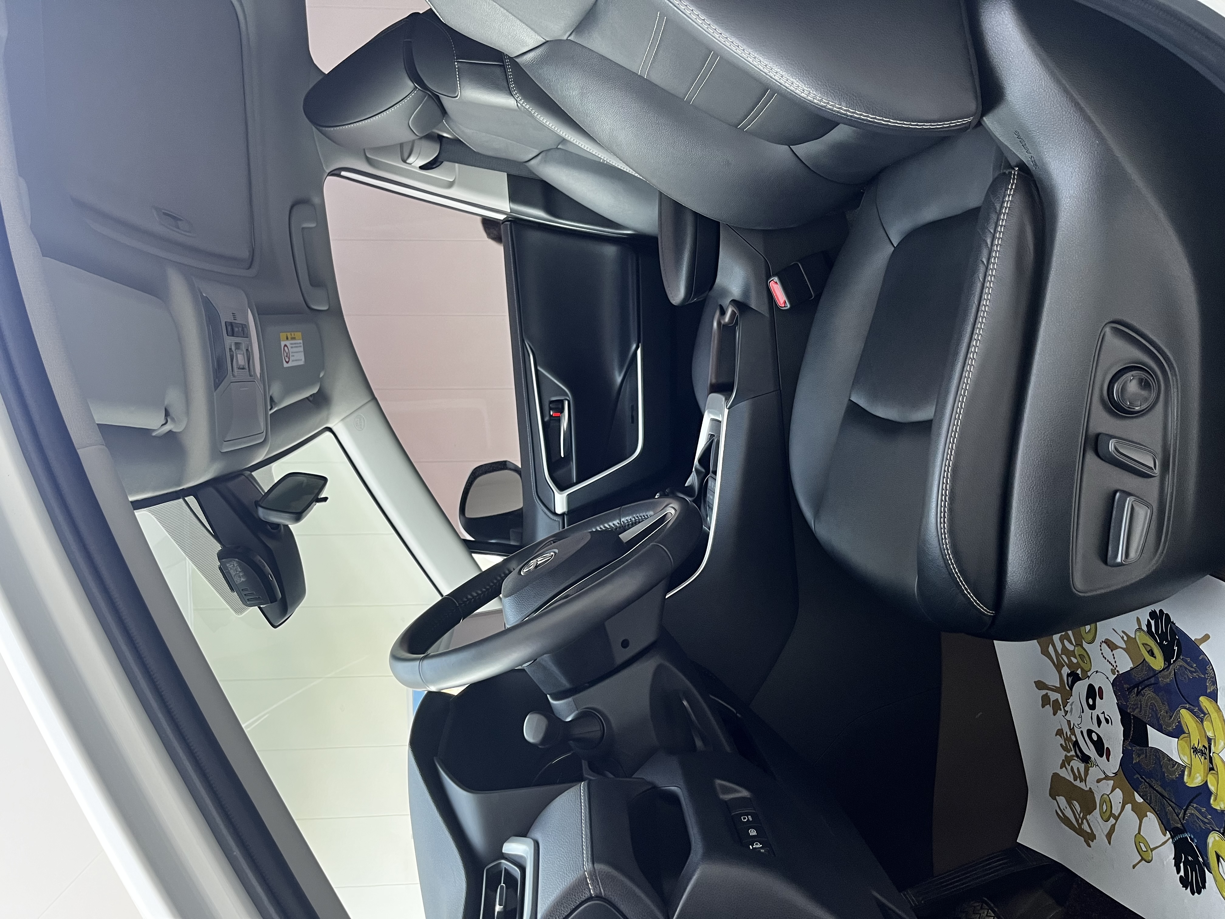 Toyota RAV4 2022 car image #4