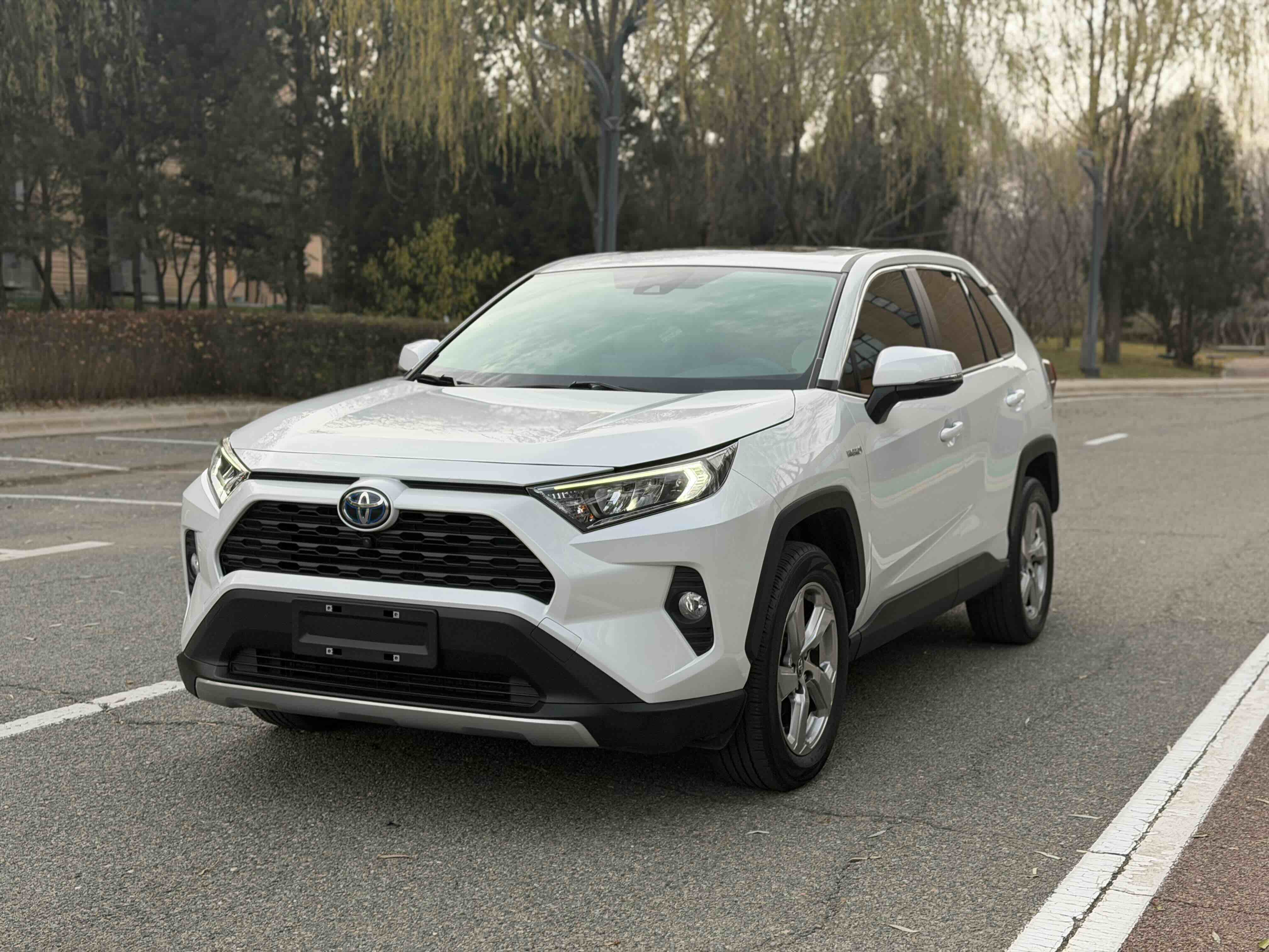 Toyota RAV4 Hybird E+ 2022 #4 Toyota RAV4 Hybird E+ 2022 car image #4