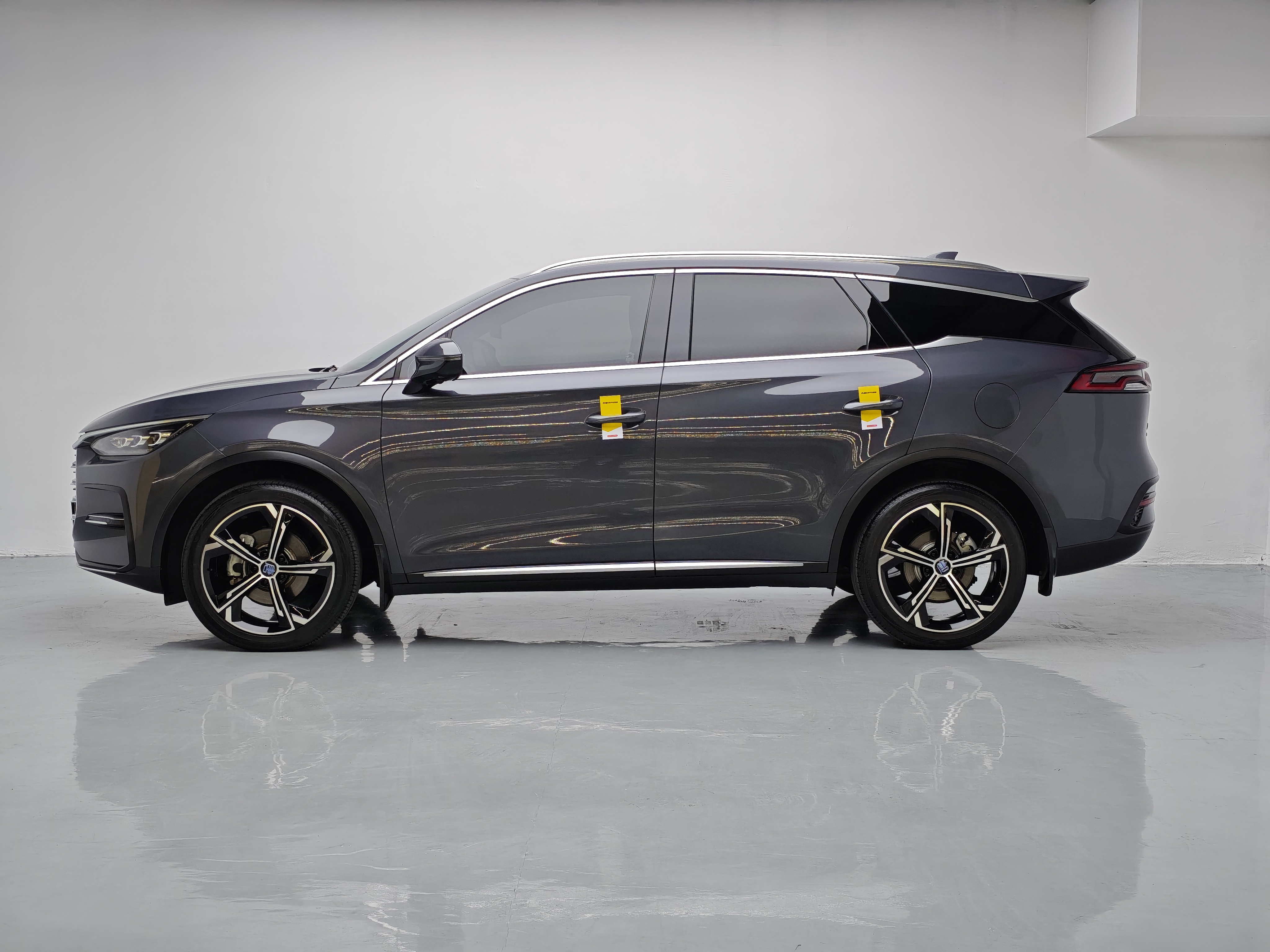 BYD Tang New Energy 2022 #4 BYD Tang New Energy 2022 car image #4