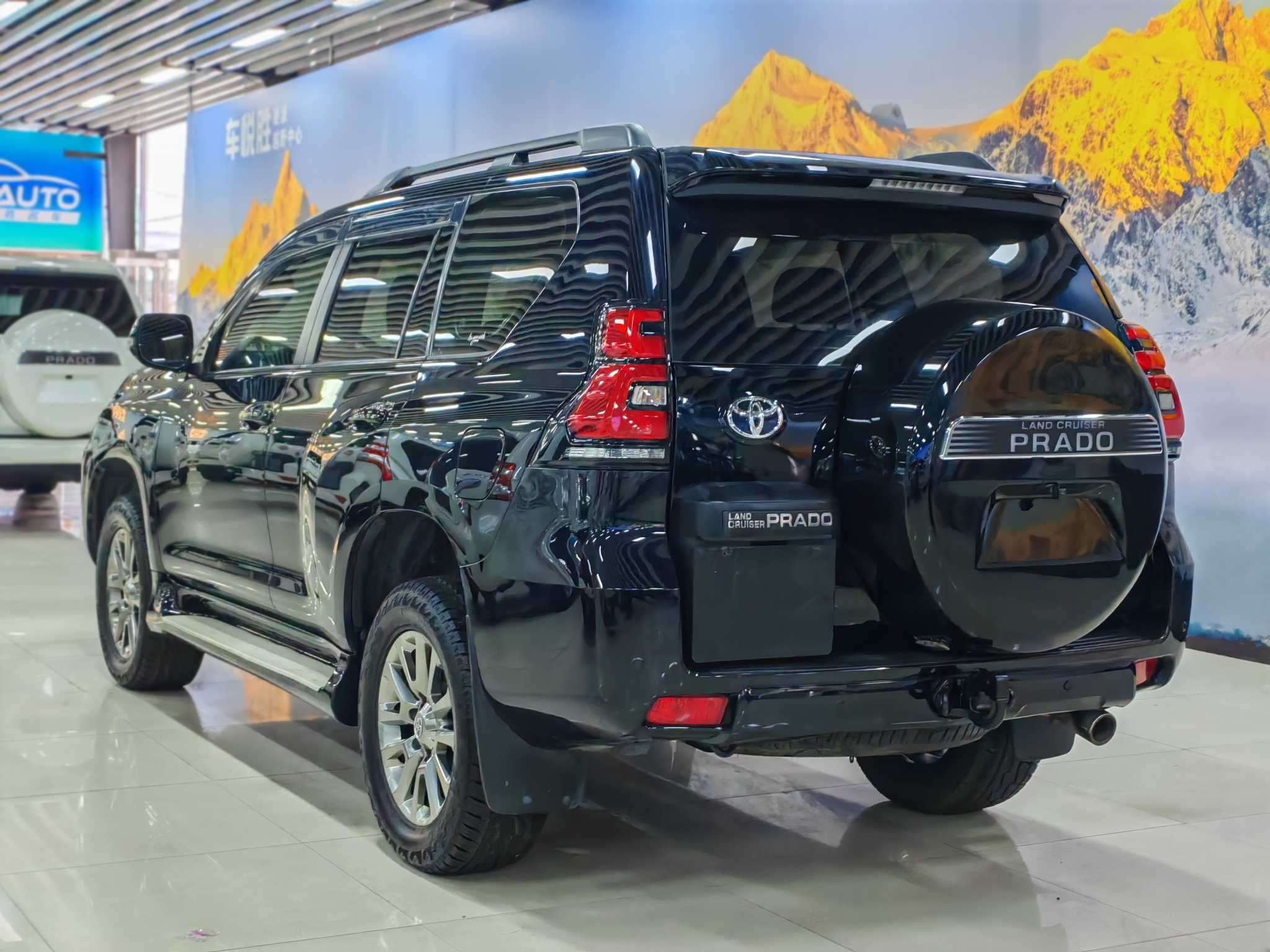 Toyota 2019 car image #4