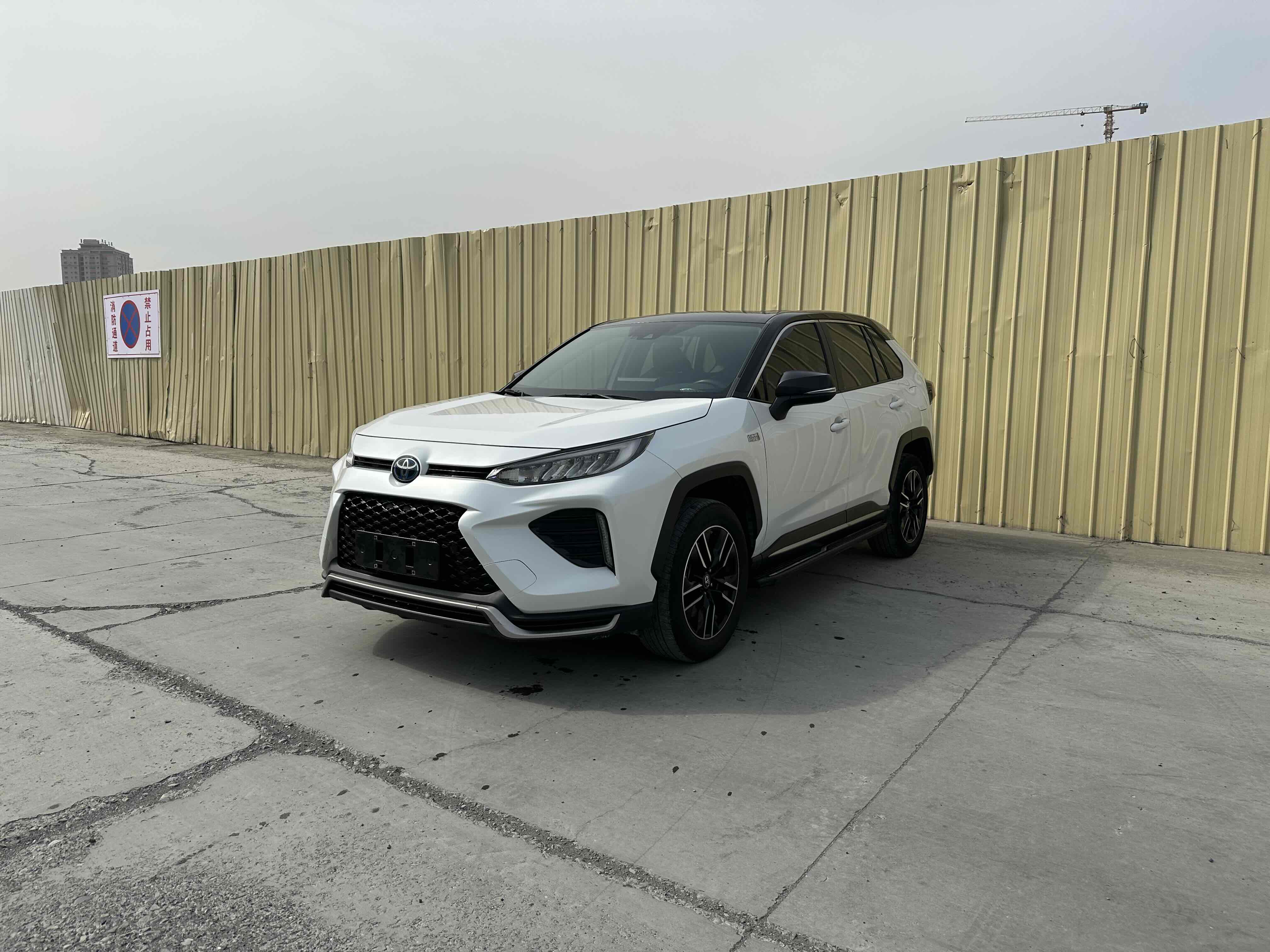 丰田 威兰达新能源 2021 #4 丰田 威兰达新能源 2021 汽车图片 #4