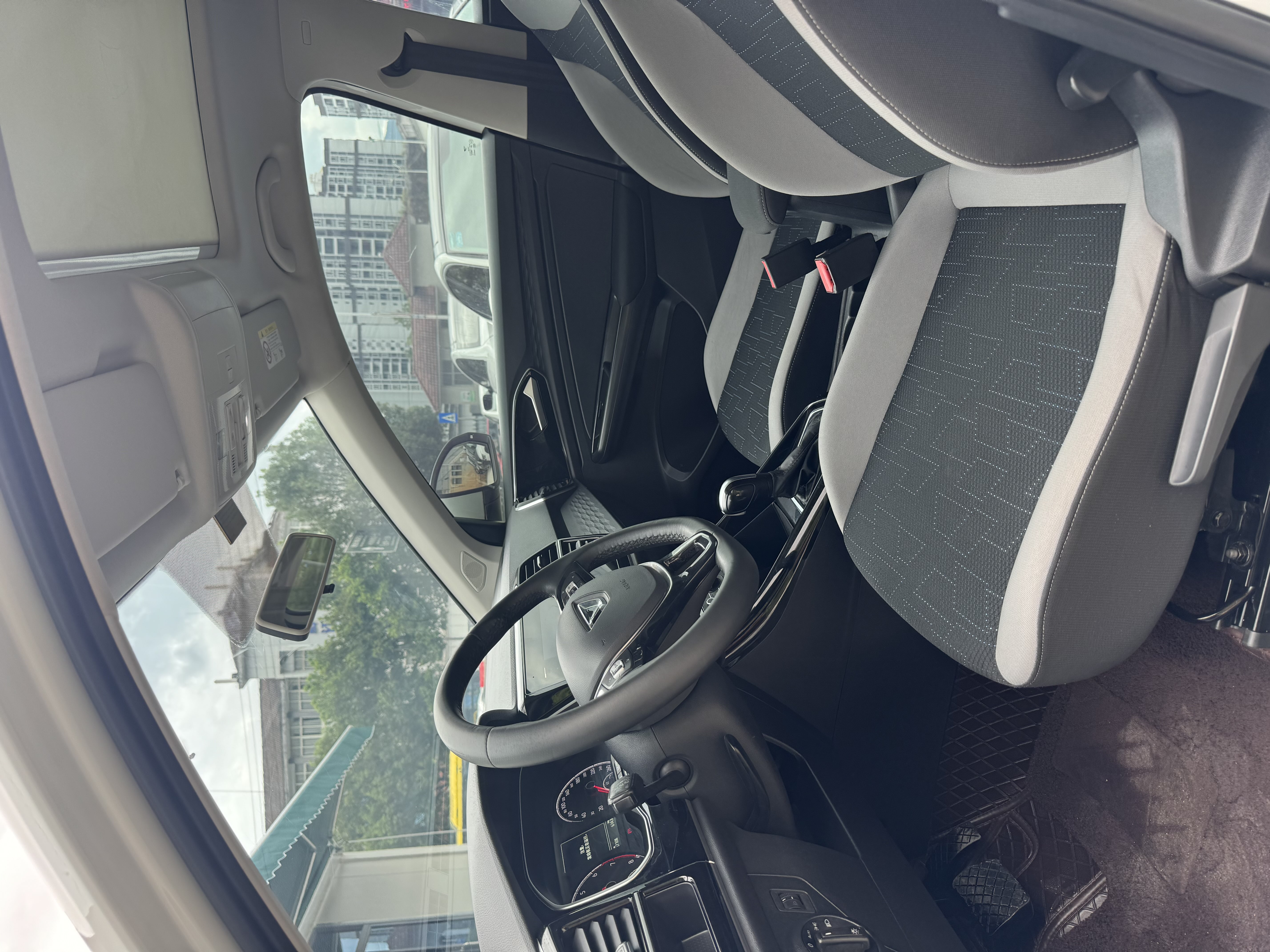 VS5 2021 car image #4