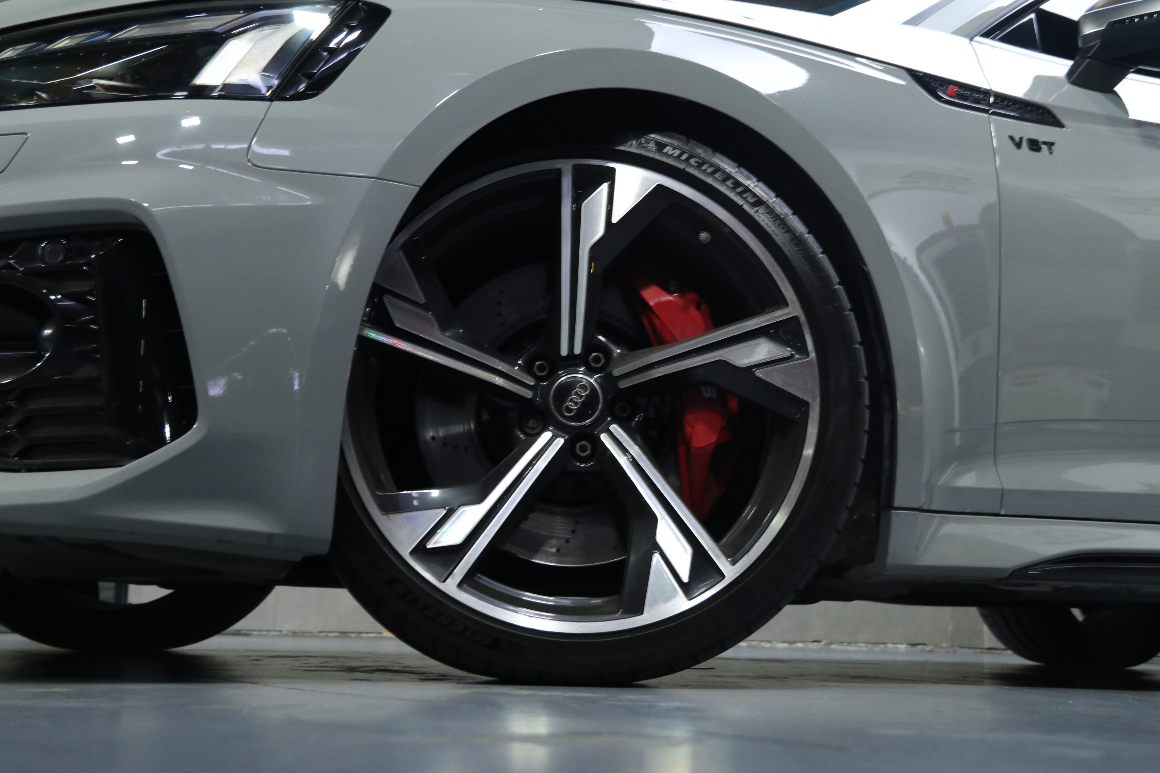 Audi RS 5 2022 صورة سيارة #4