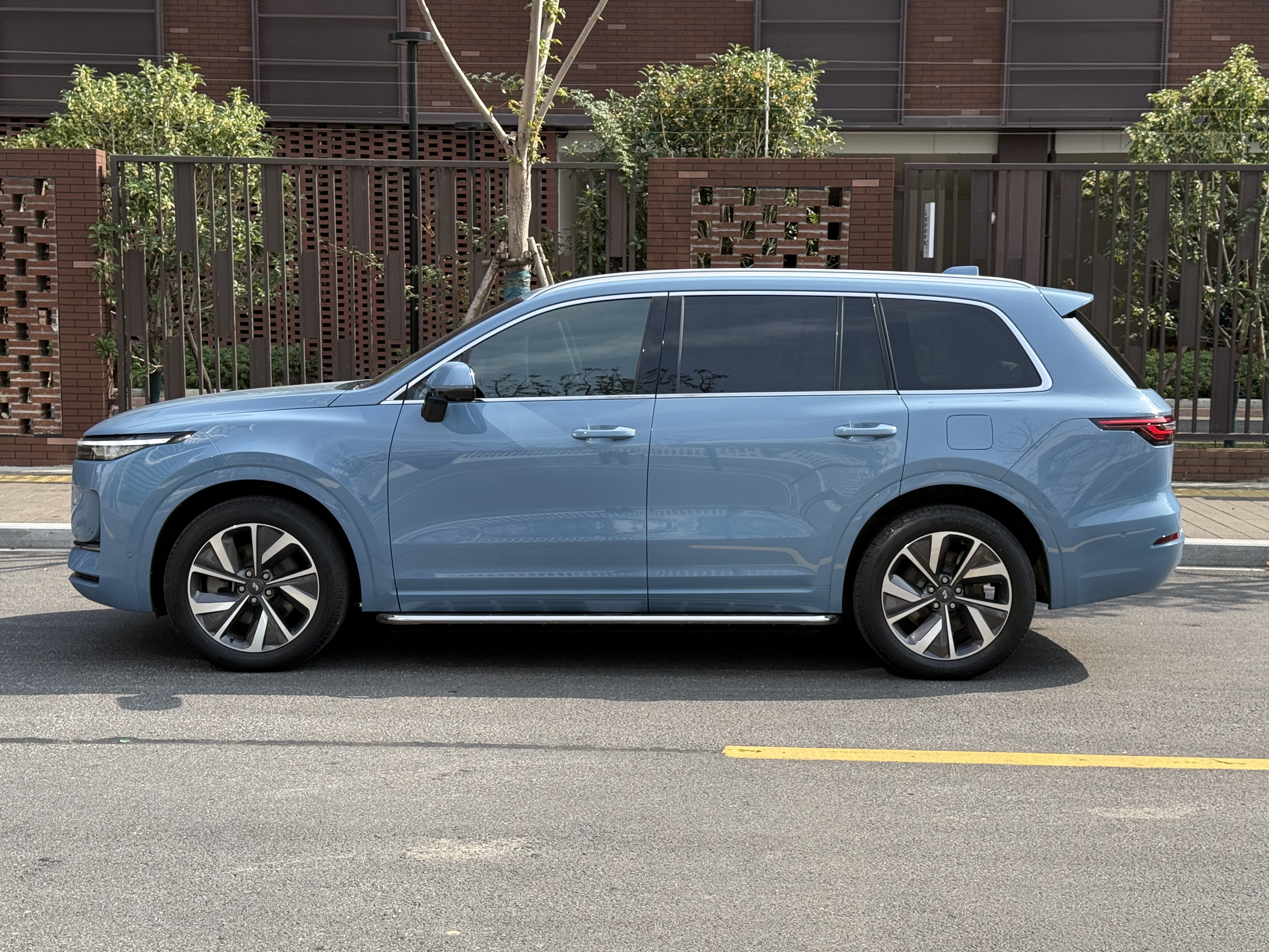 理想汽车 理想ONE 2022 汽车图片 #4