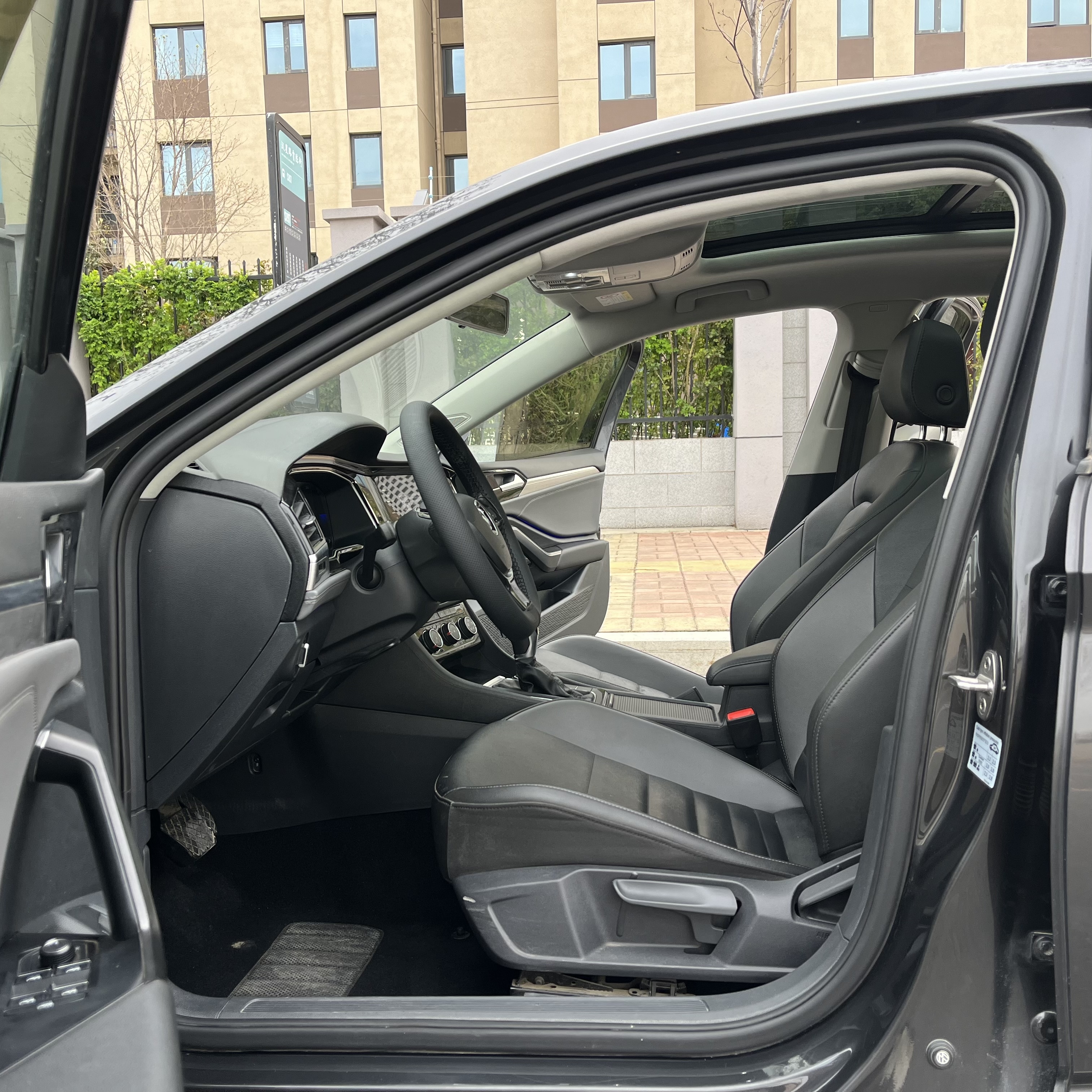 Volkswagen Sagitar 2021 car image #4