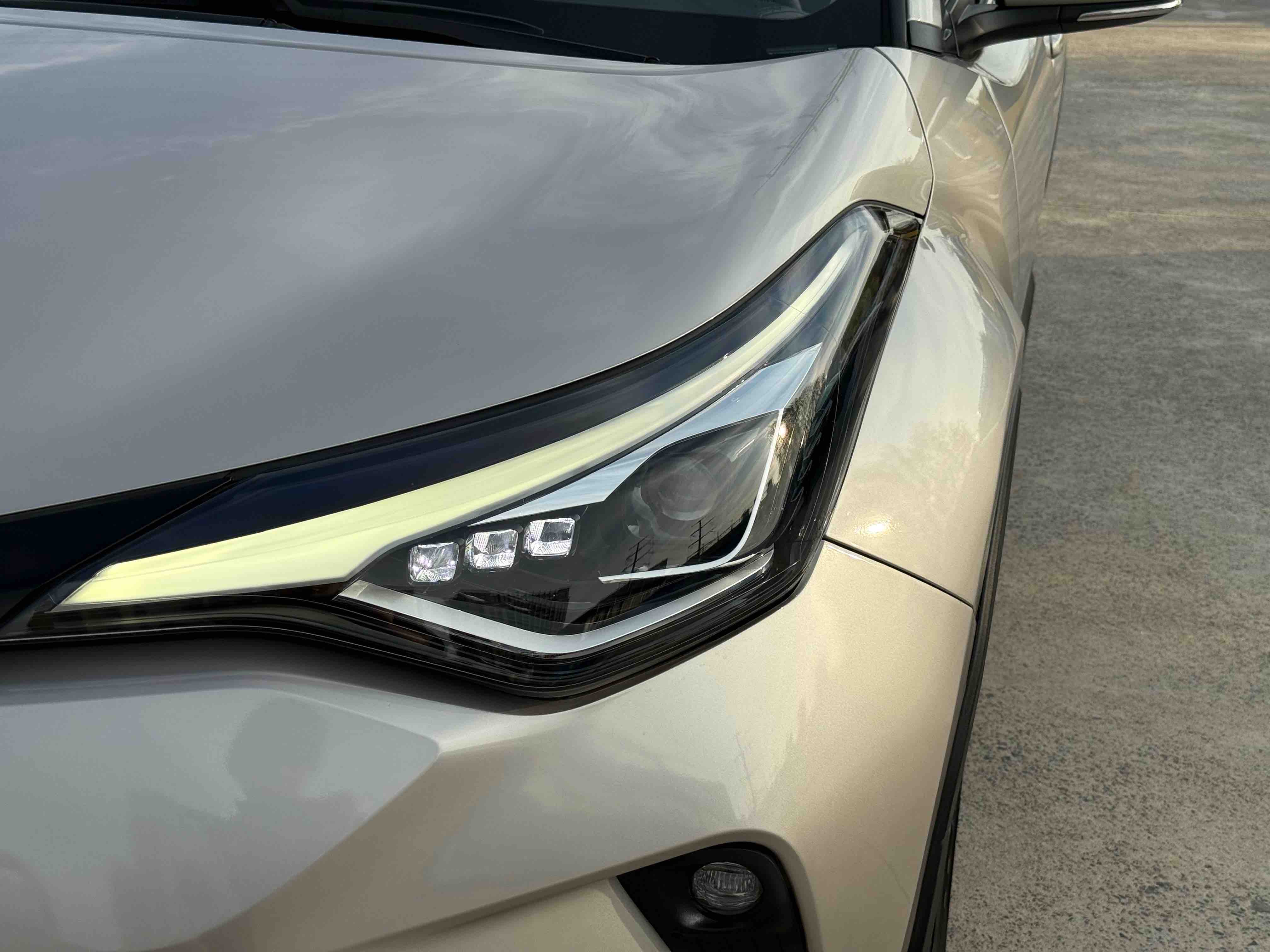 Toyota C-HR 2022 #4 Toyota C-HR 2022 car image #4