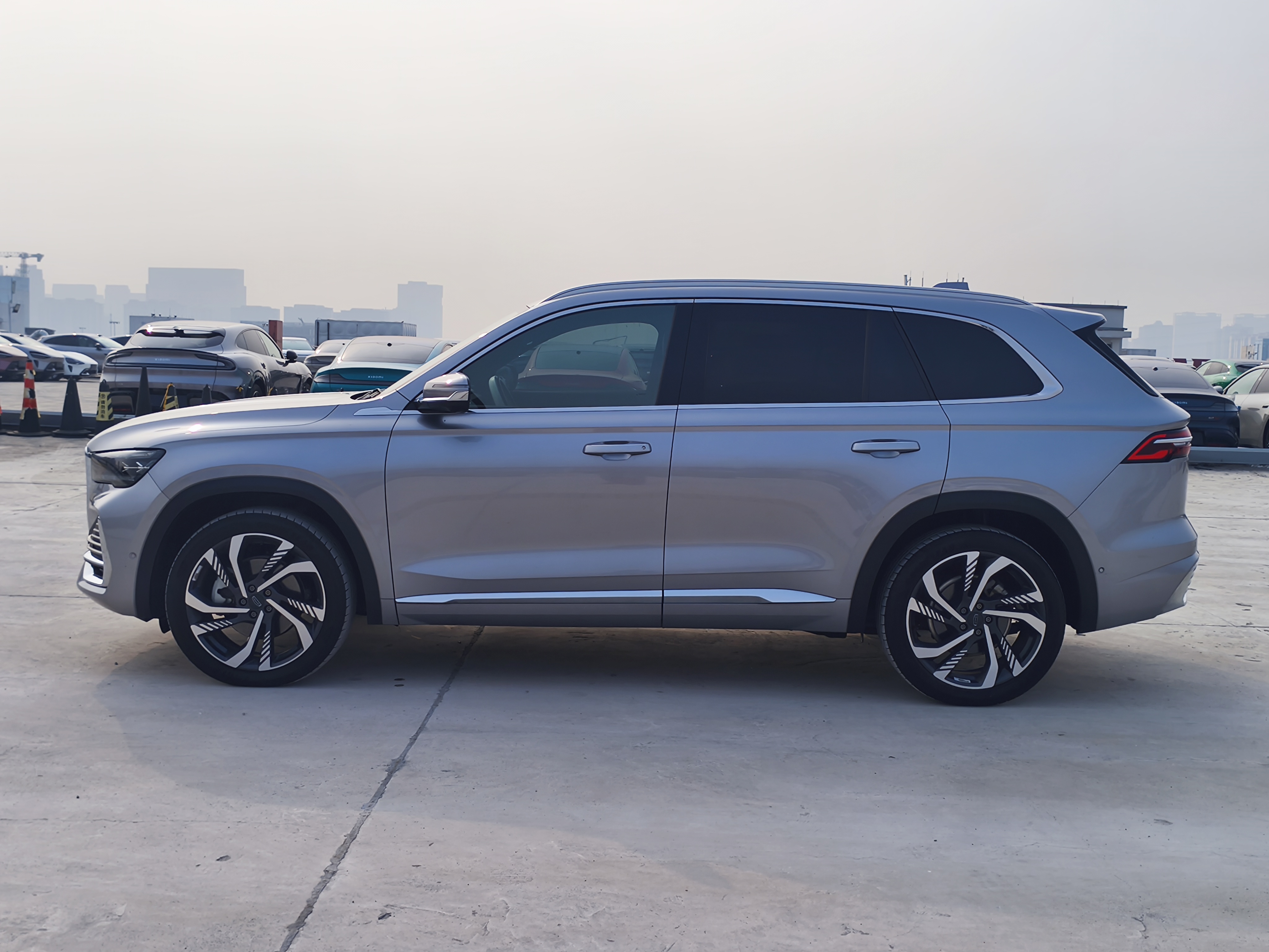 GEELY Tugella 2022 car image #4