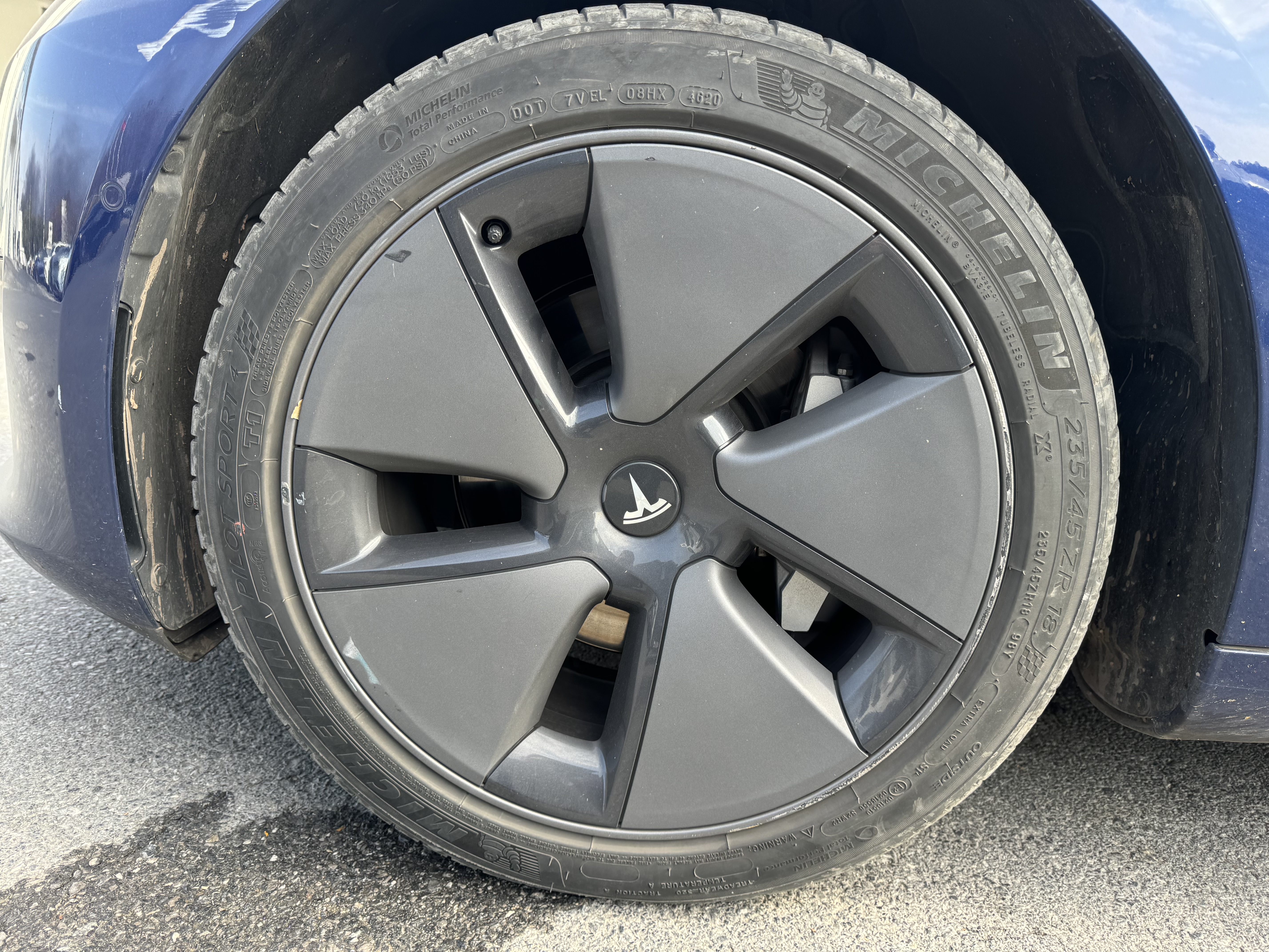 Tesla Model 3 2021 car image #4