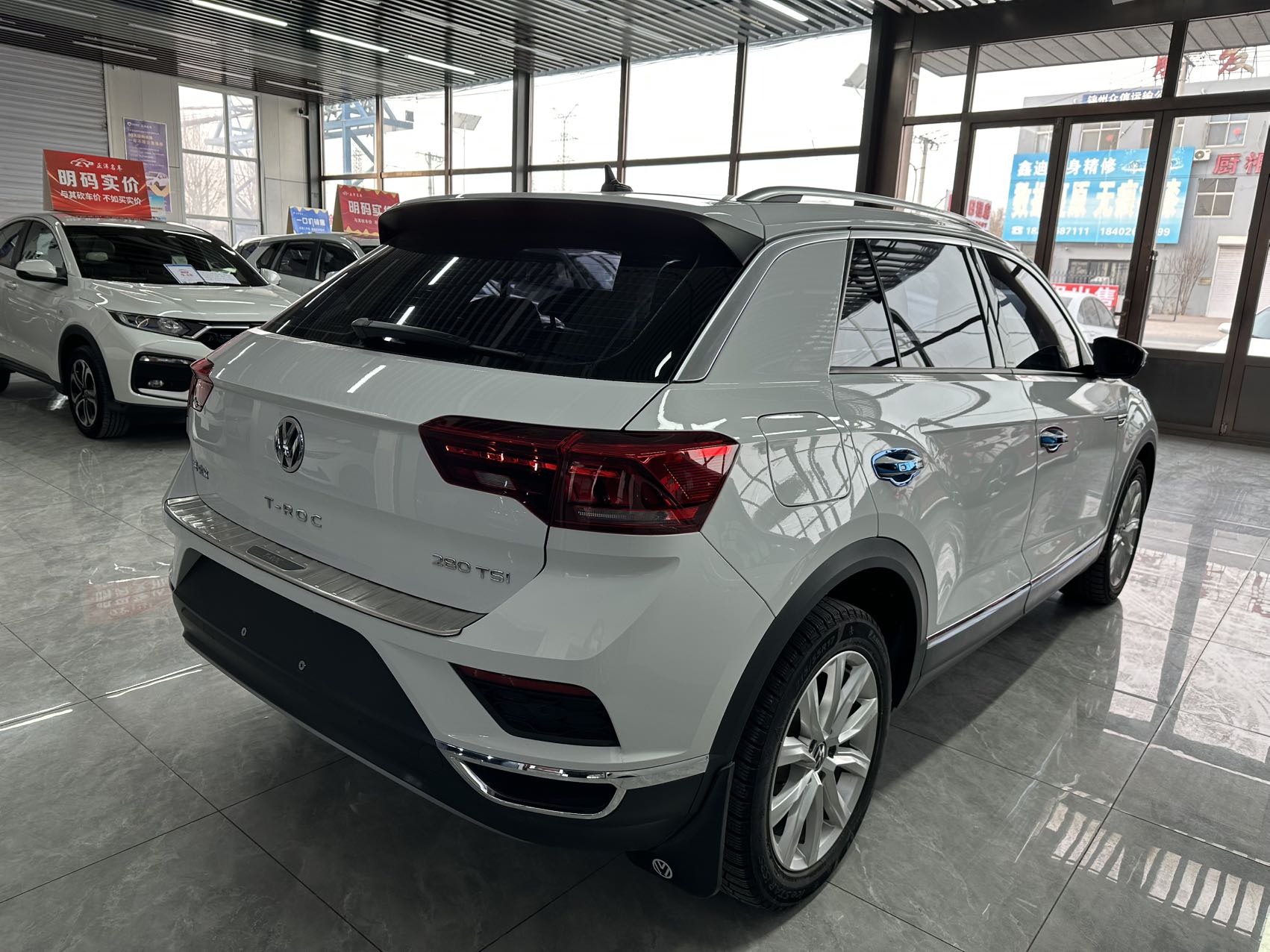 Volkswagen T-Roc 2022 car image #4